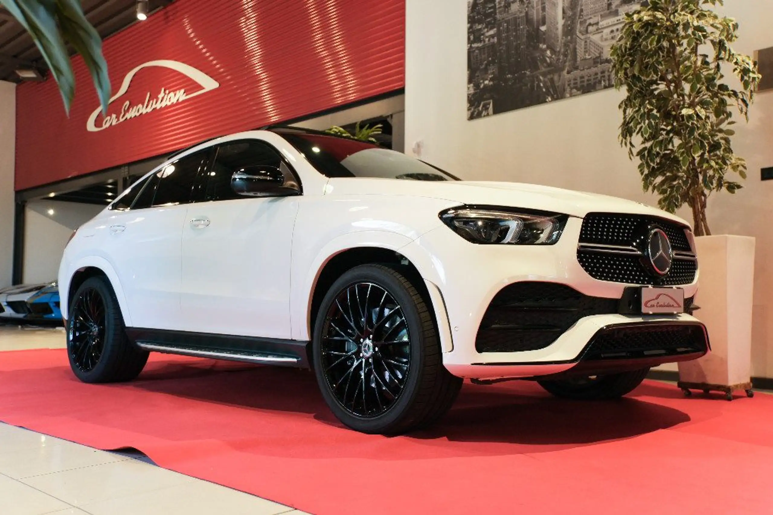 Mercedes-Benz - GLE 300