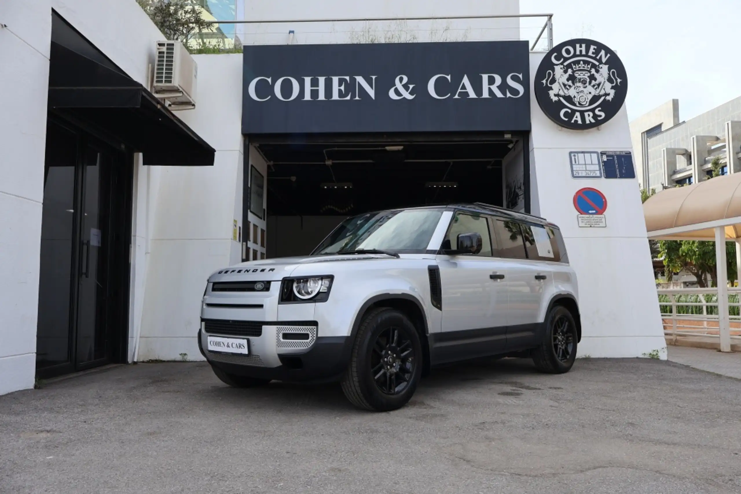 Land Rover Defender 2020