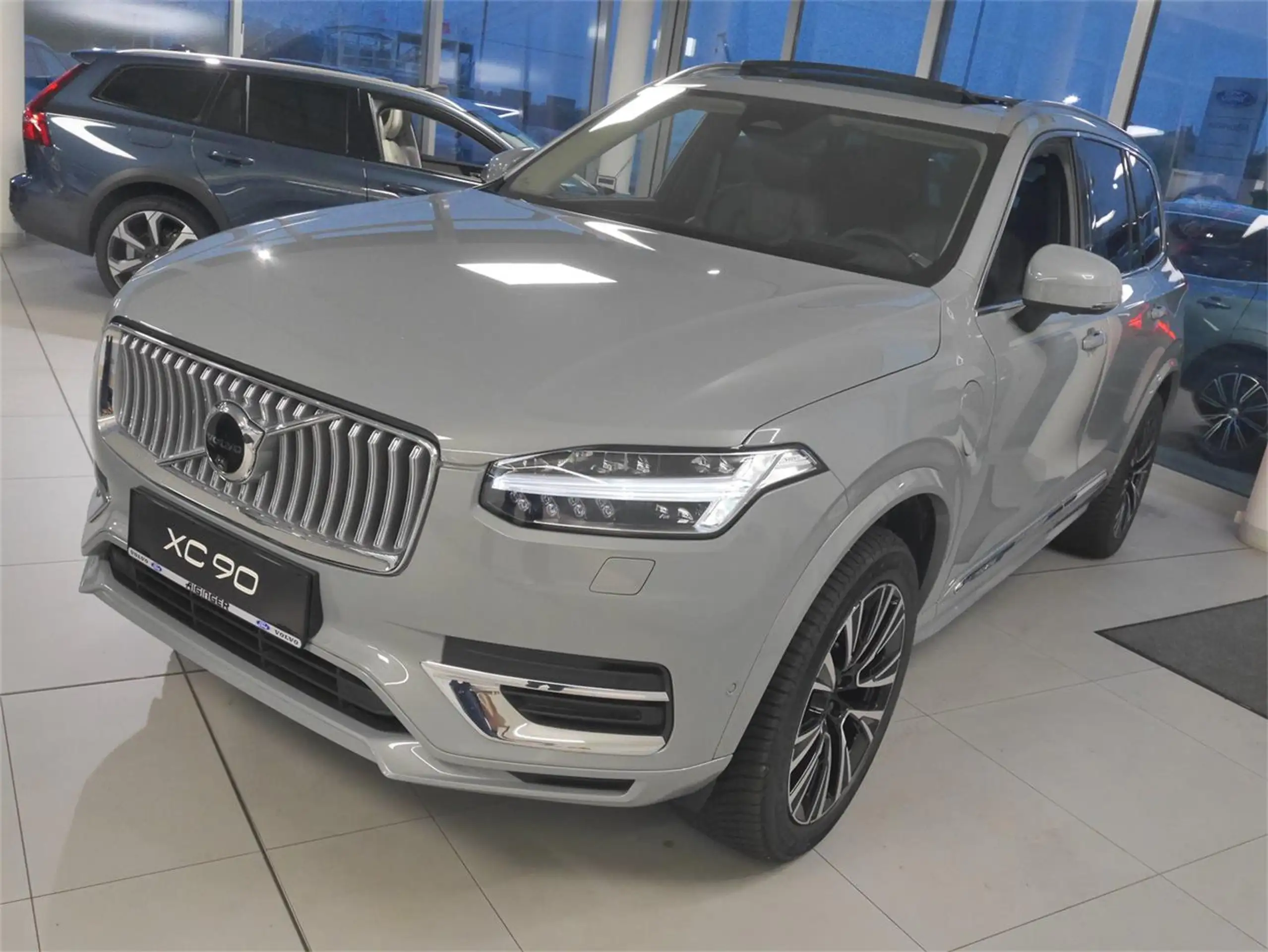 Volvo - XC90