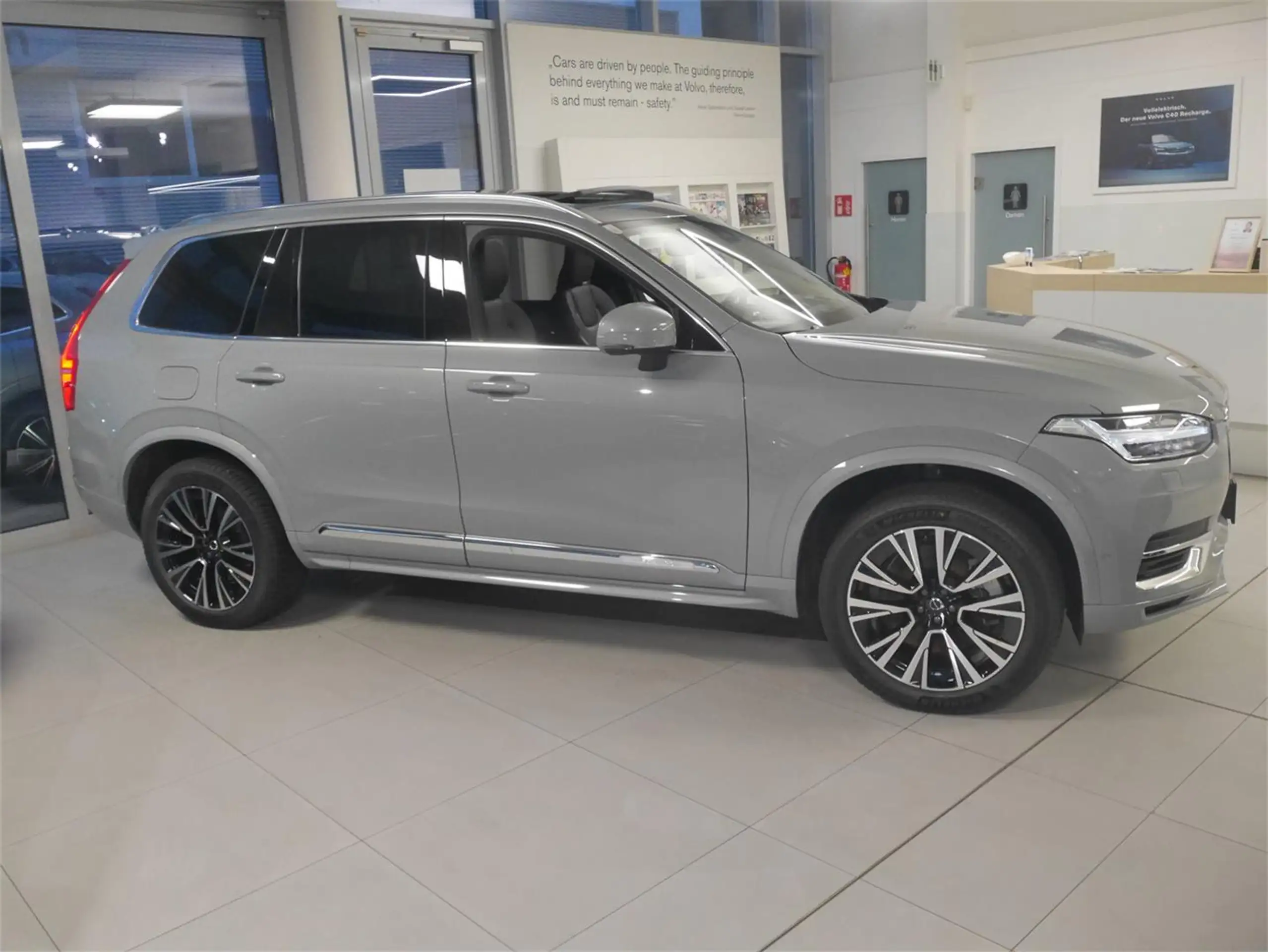 Volvo - XC90