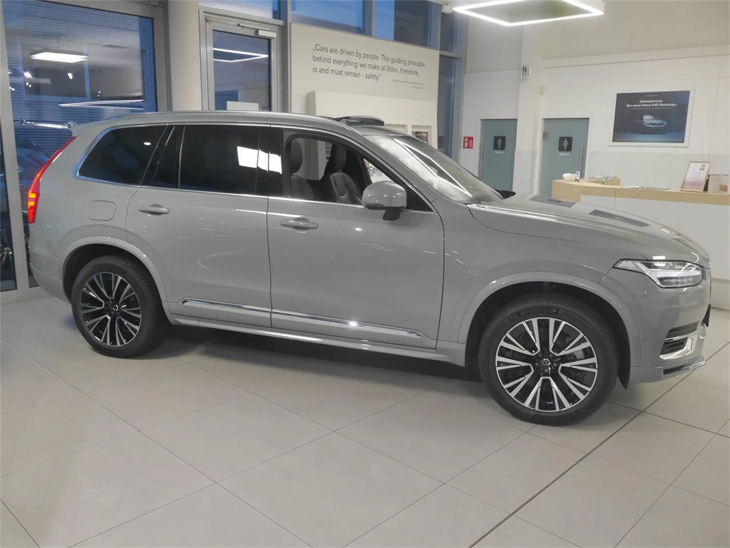 Volvo - XC90