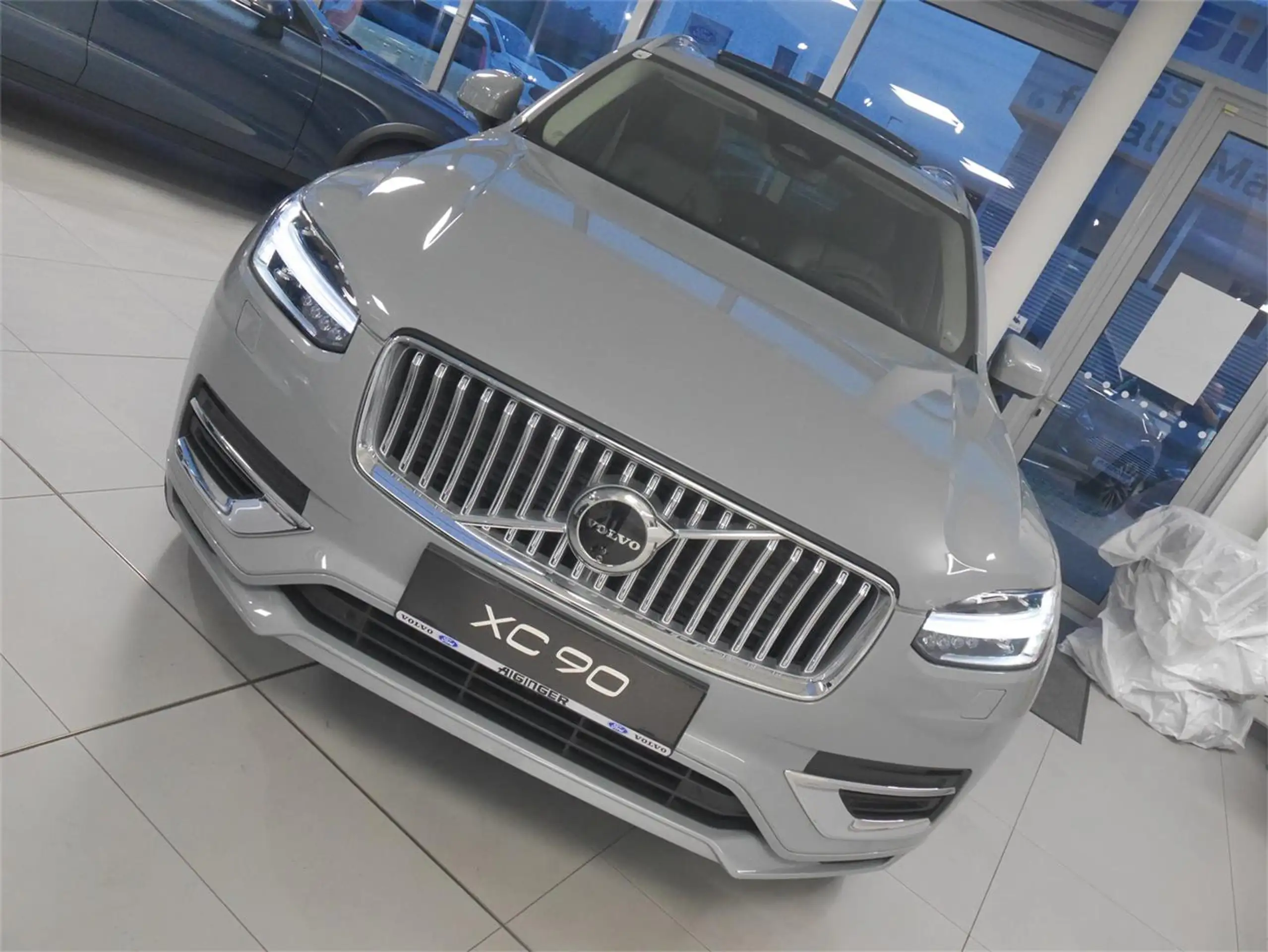 Volvo - XC90