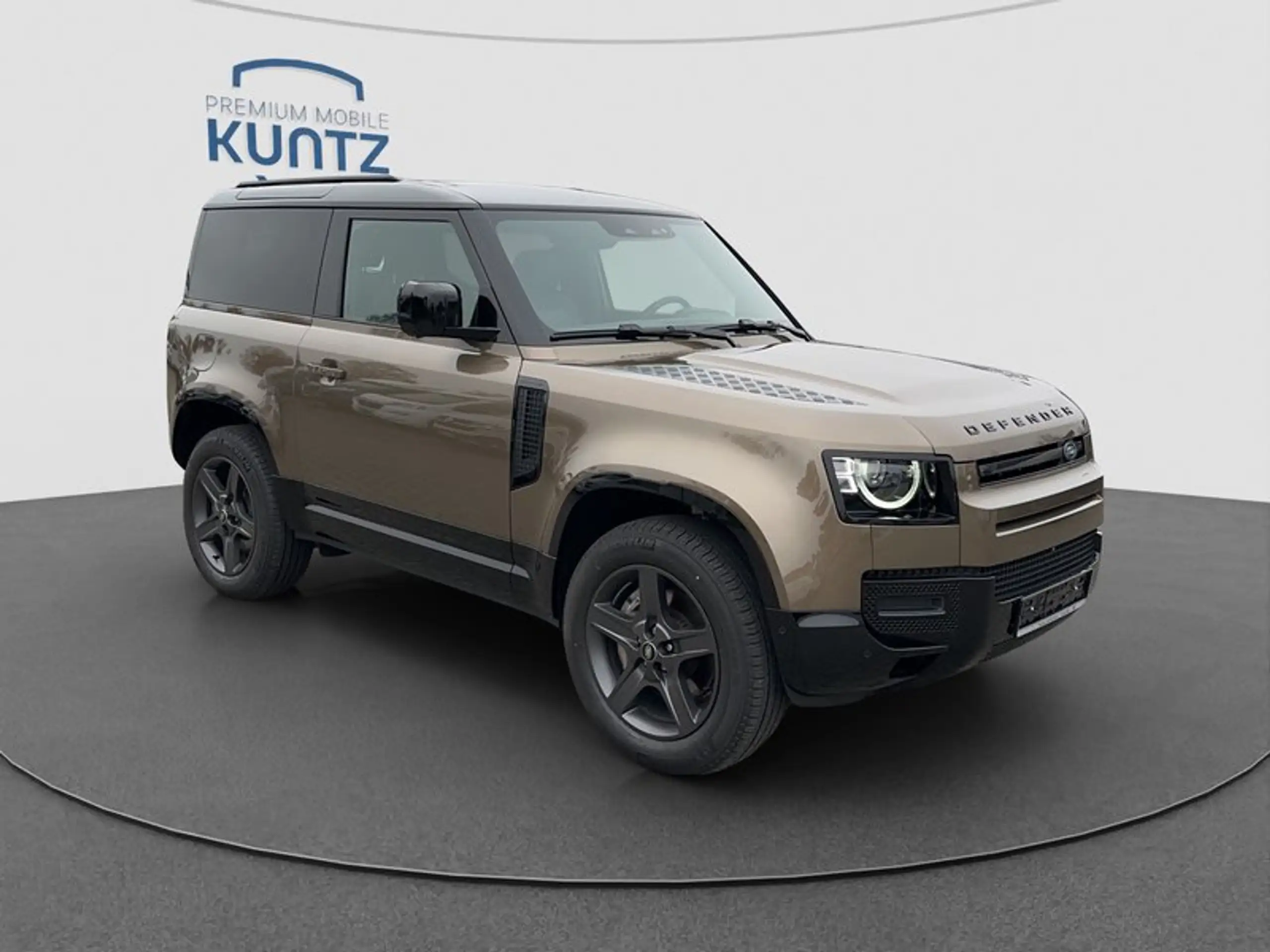 Land Rover Defender 2024