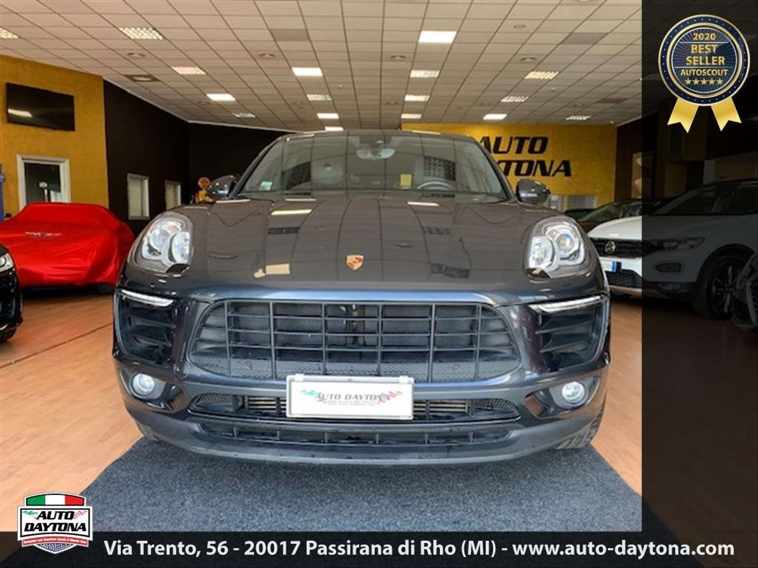 Porsche - Macan