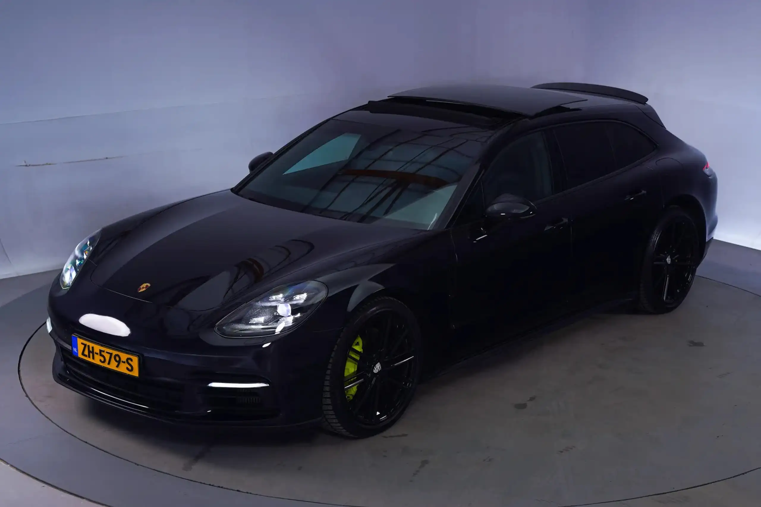 Porsche - Panamera