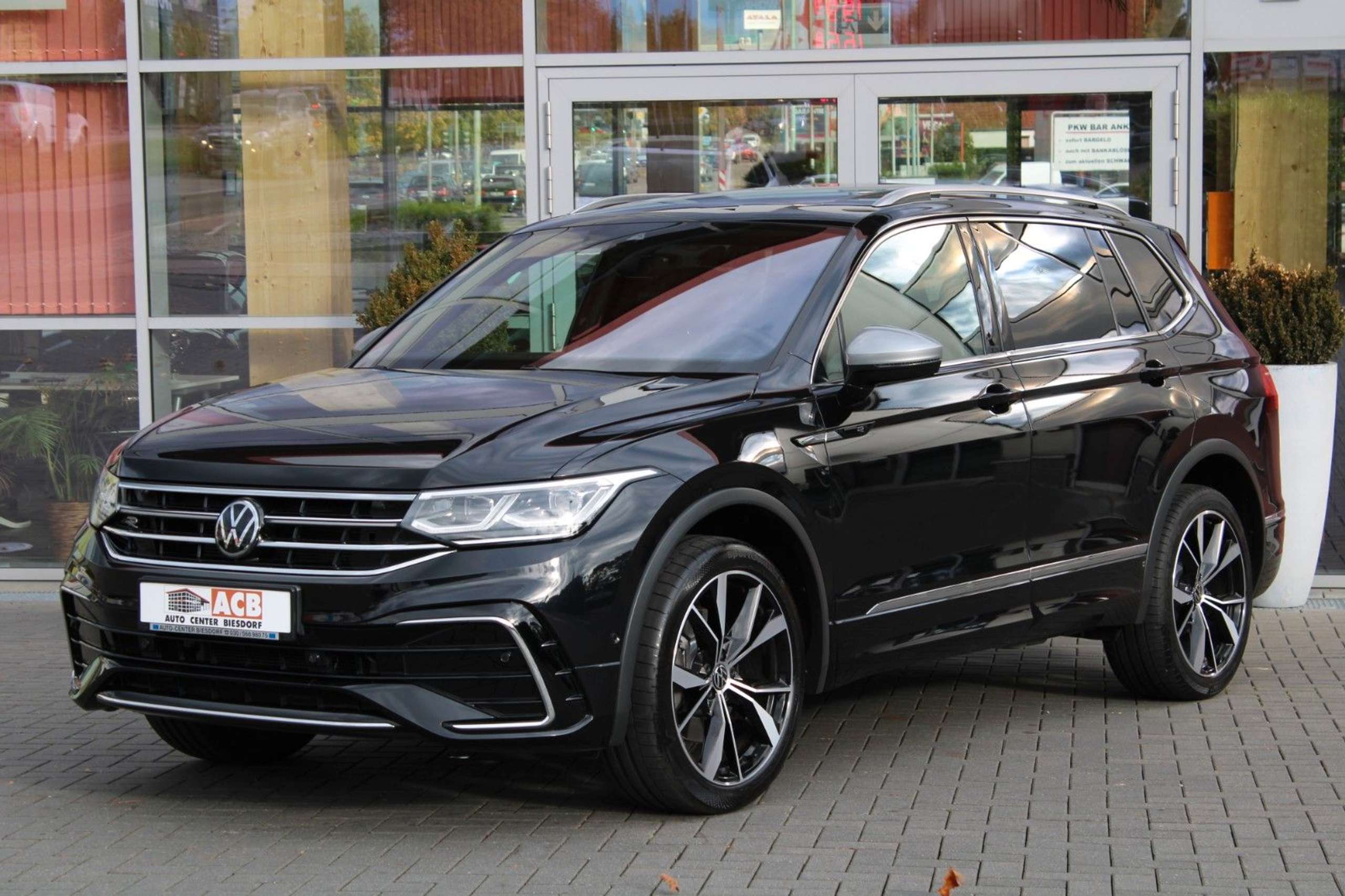 Volkswagen - Tiguan