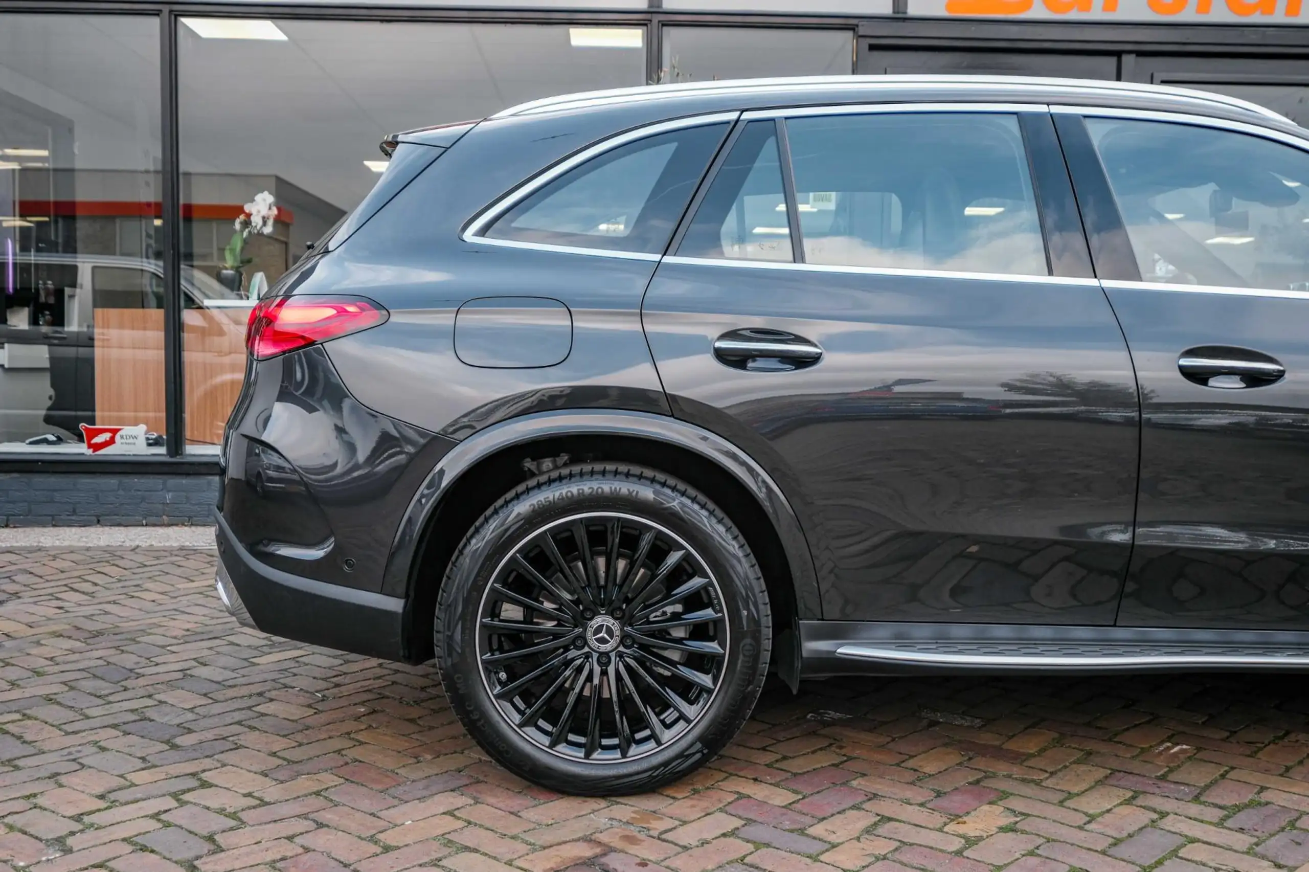 Mercedes-Benz - GLC 300