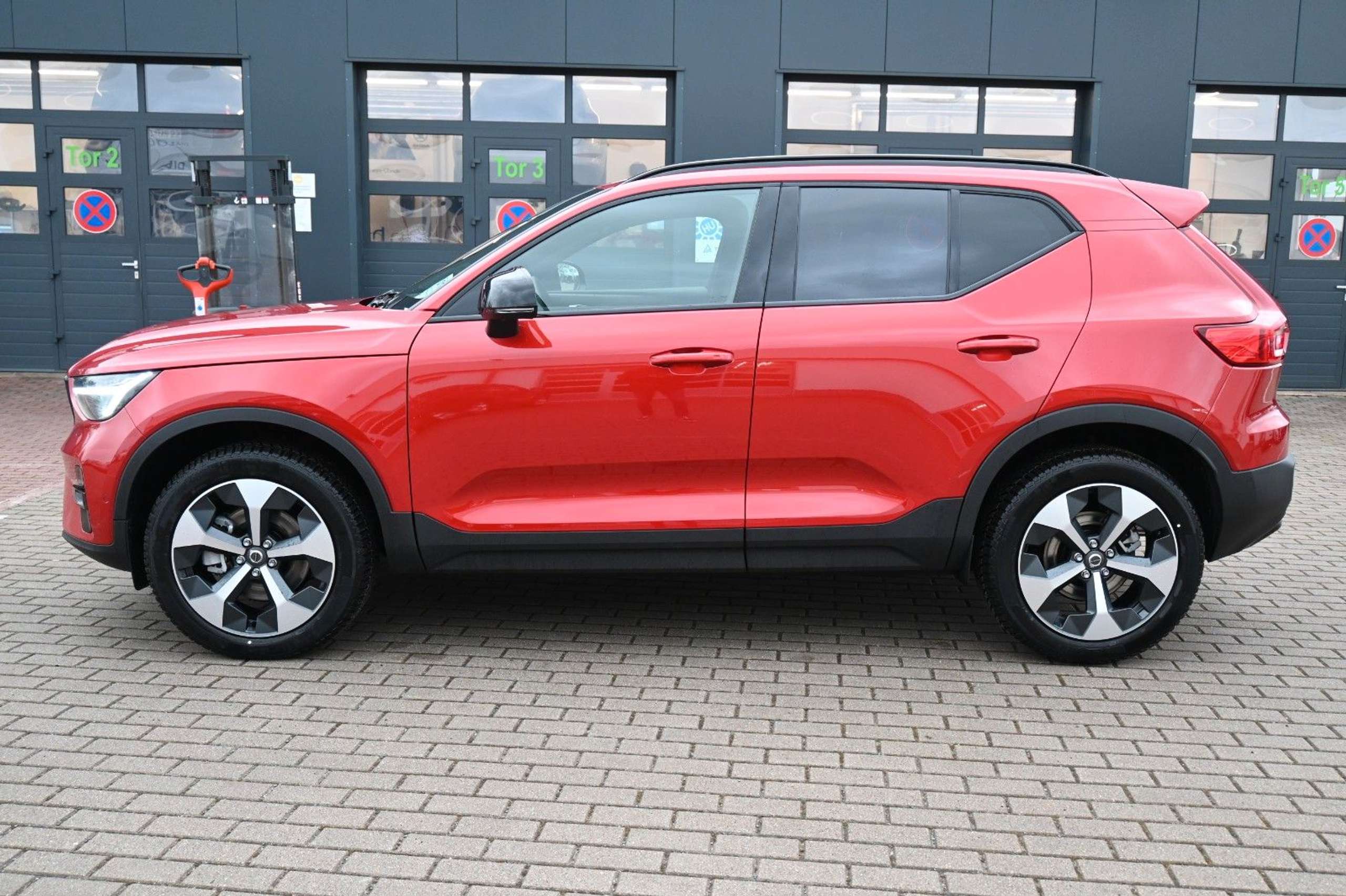 Volvo - XC40