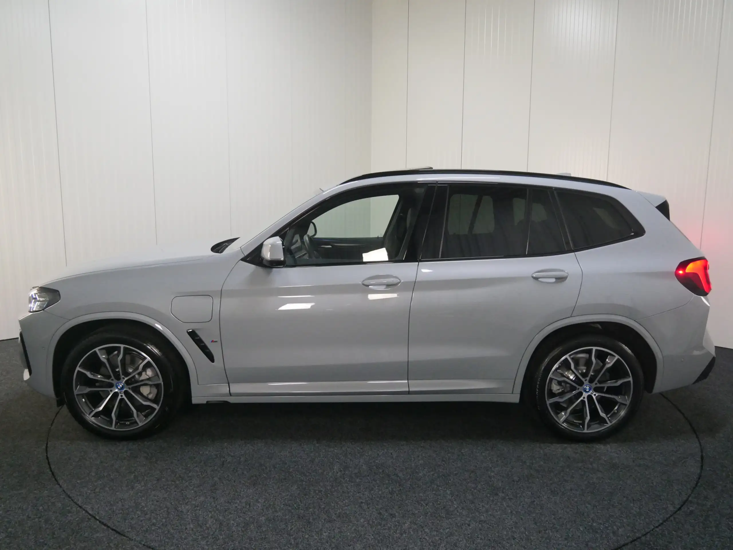 BMW - X3