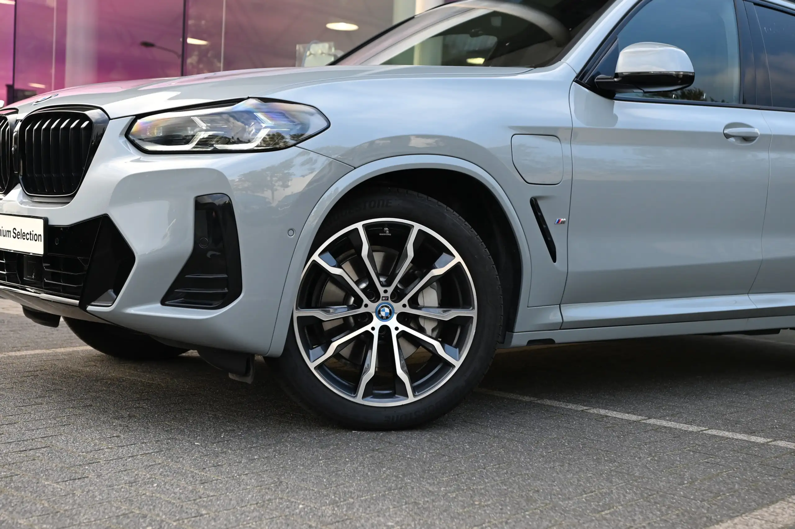 BMW - X3