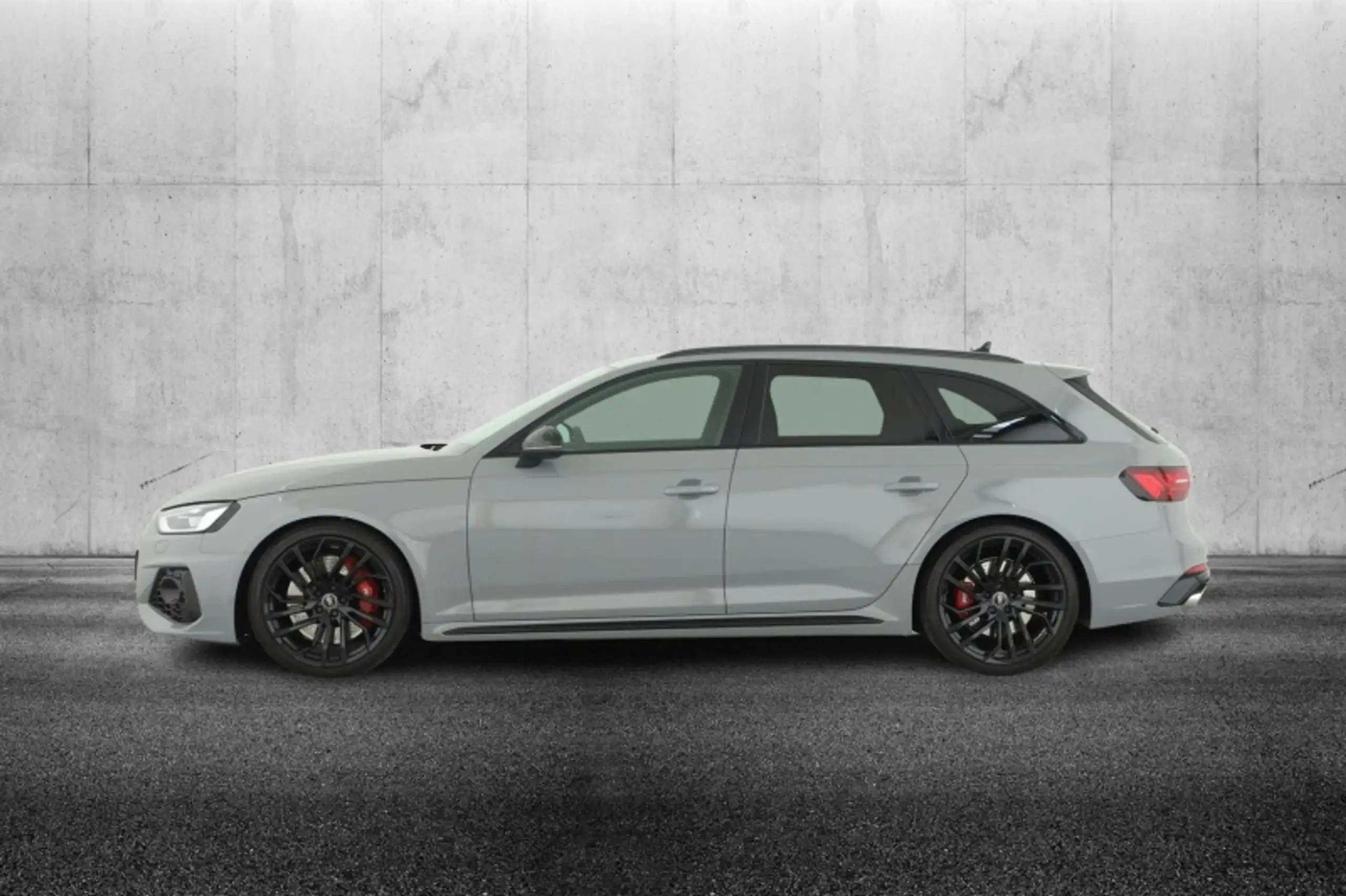 Audi - RS4