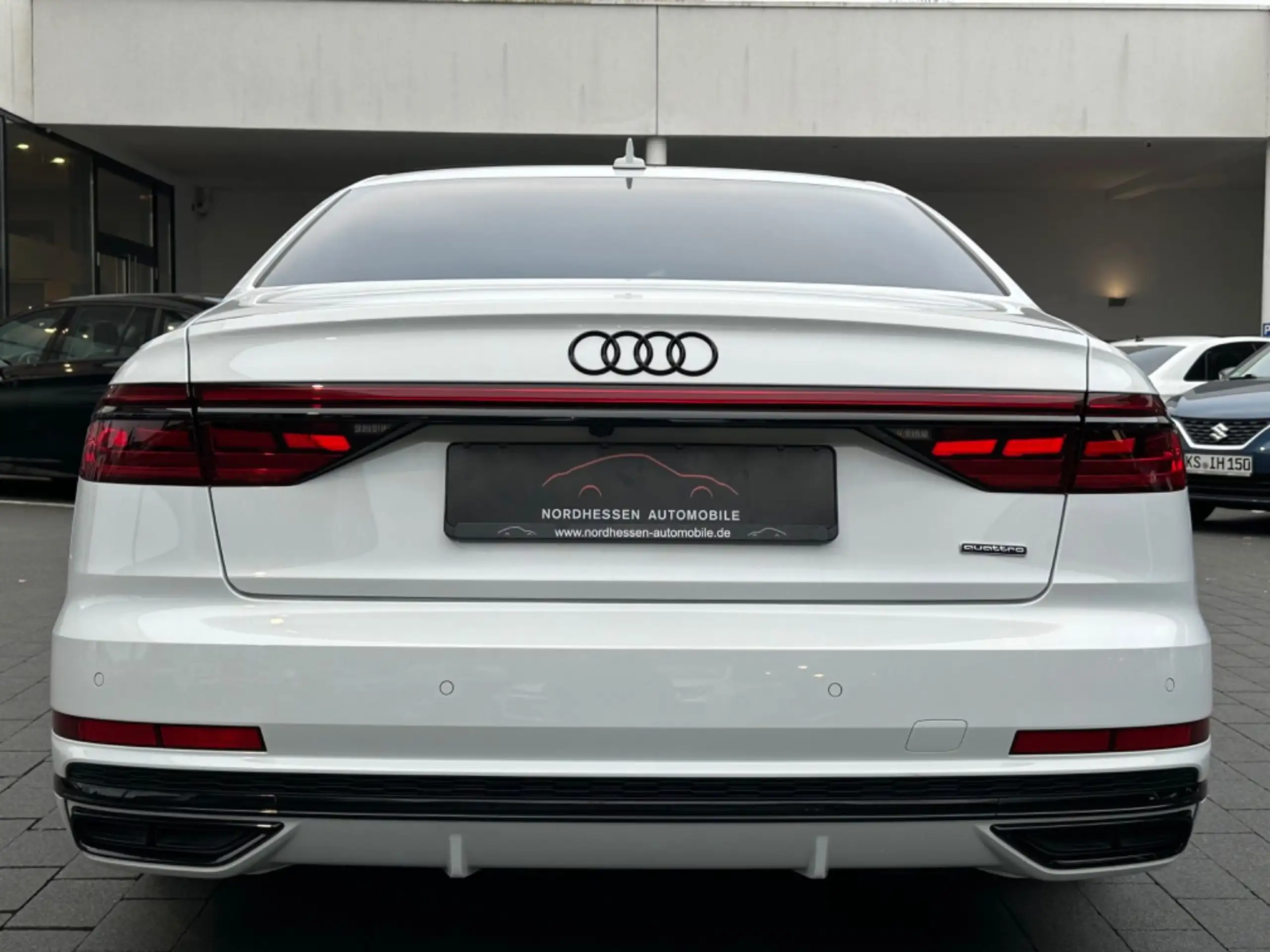 Audi - A8