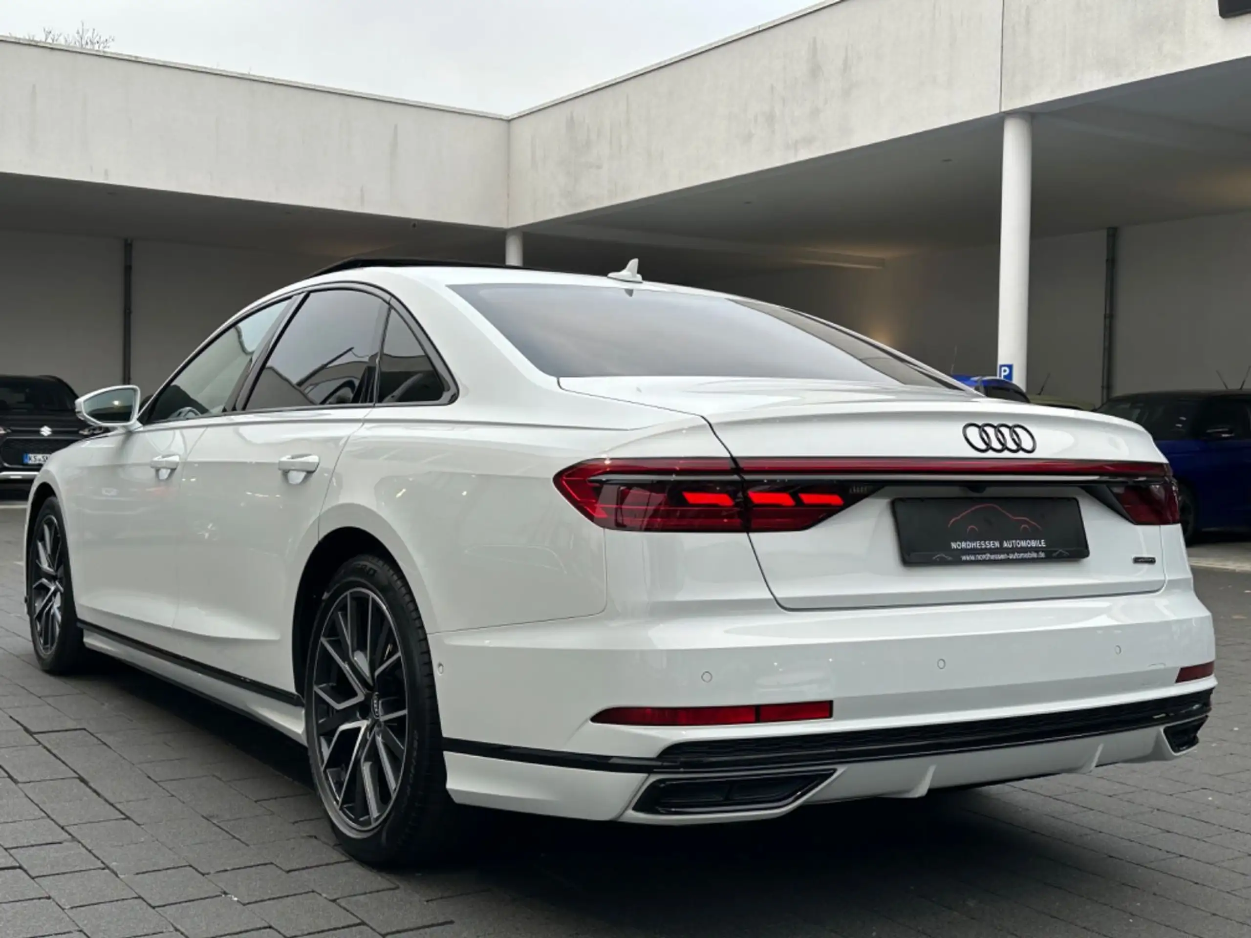 Audi - A8