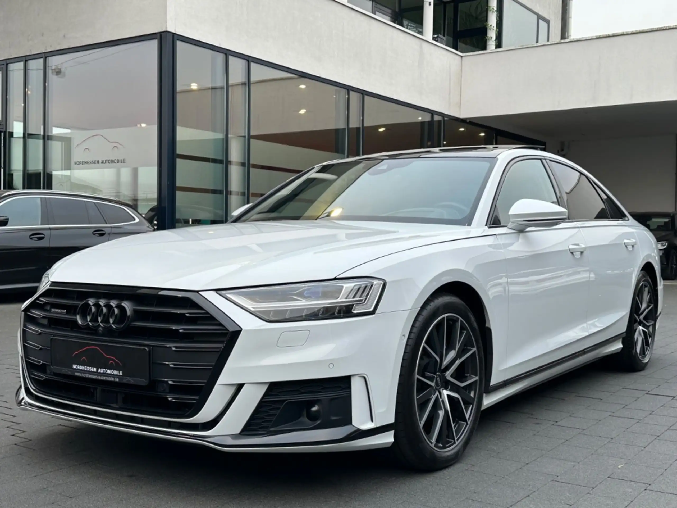 Audi - A8