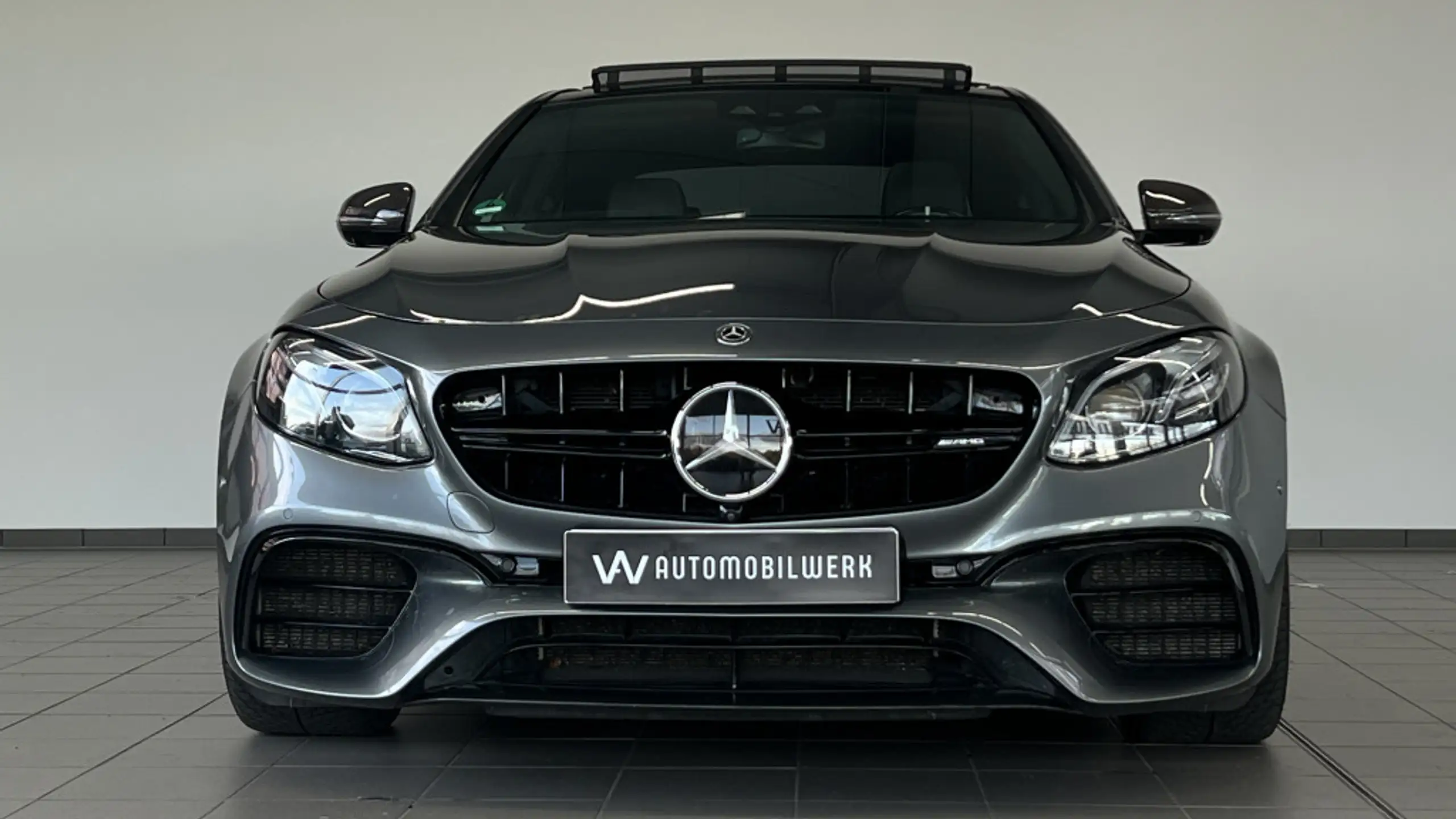 Mercedes-Benz - E 63 AMG