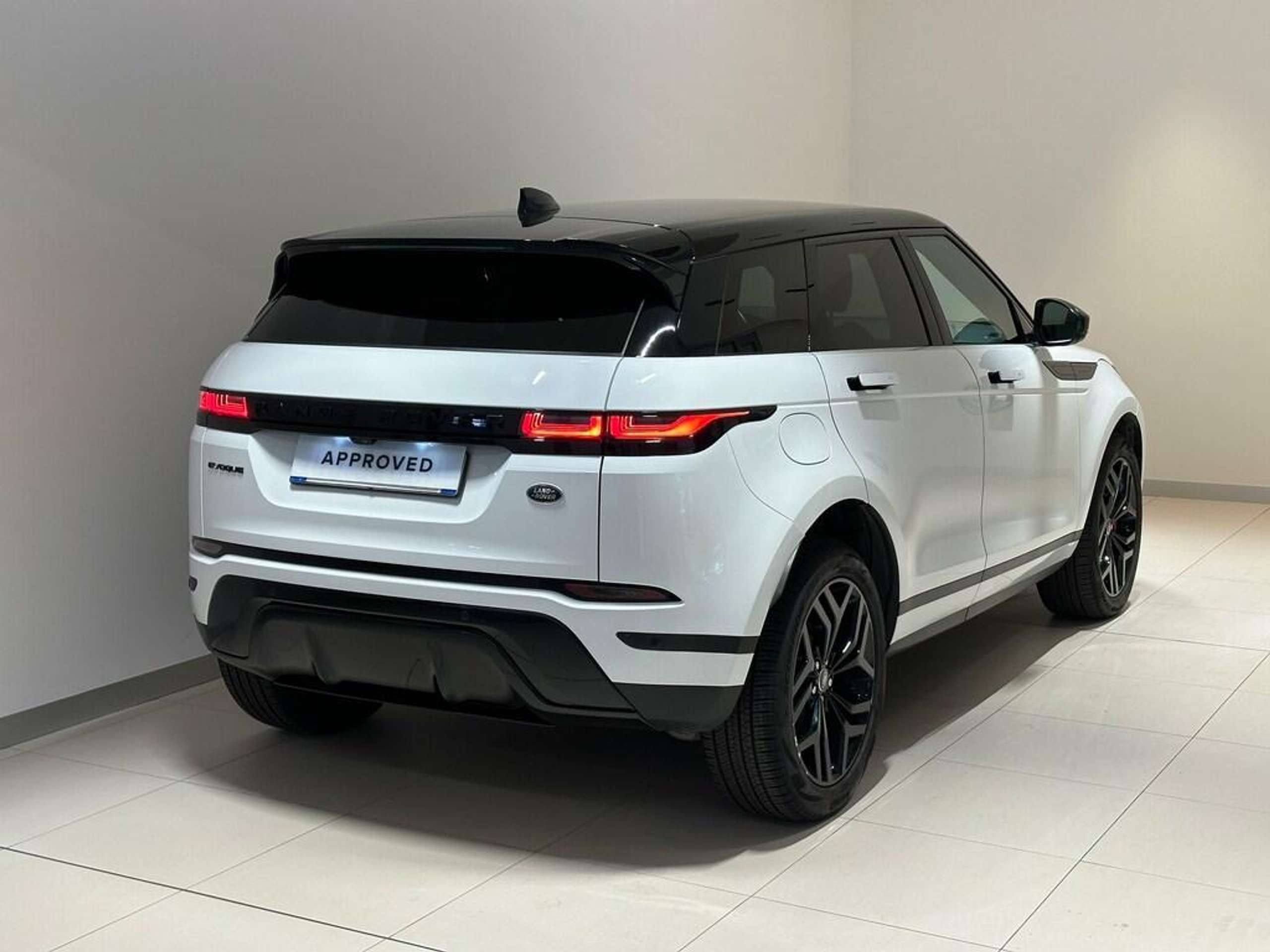 Land Rover - Range Rover Evoque