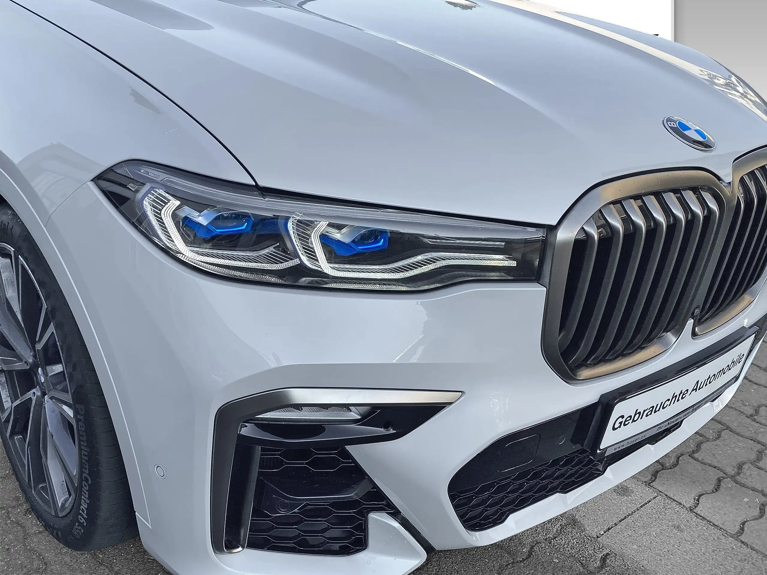 BMW - X7 M