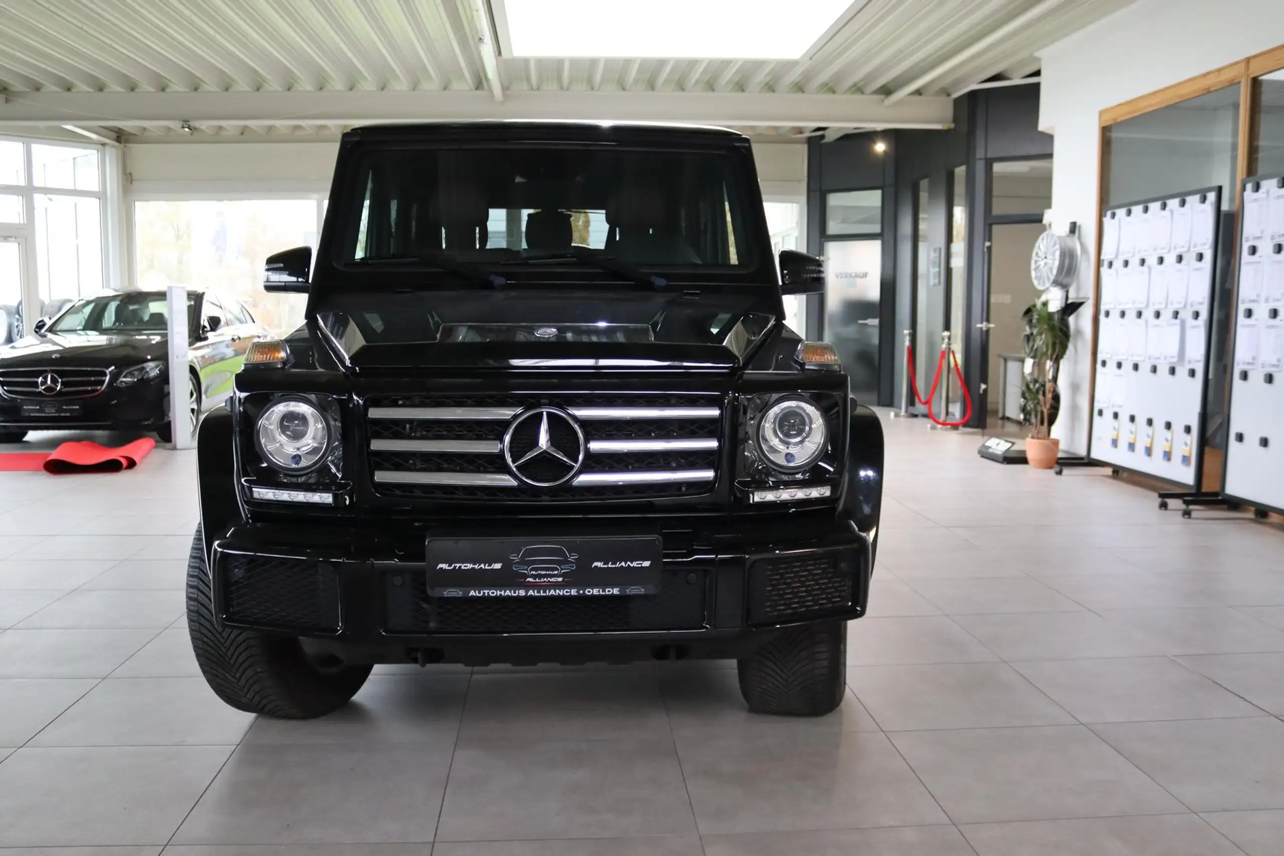 Mercedes-Benz - G