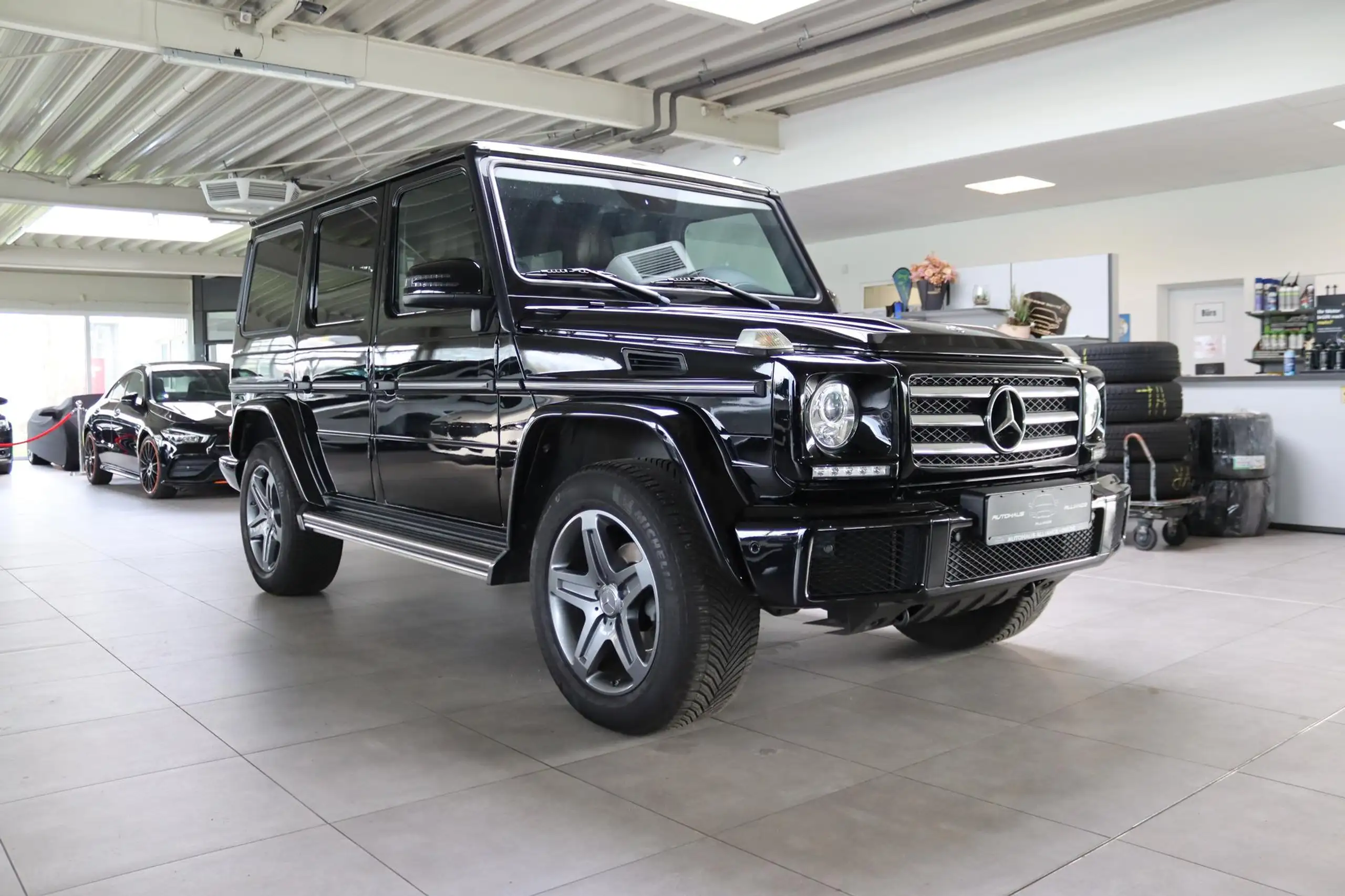 Mercedes-Benz - G