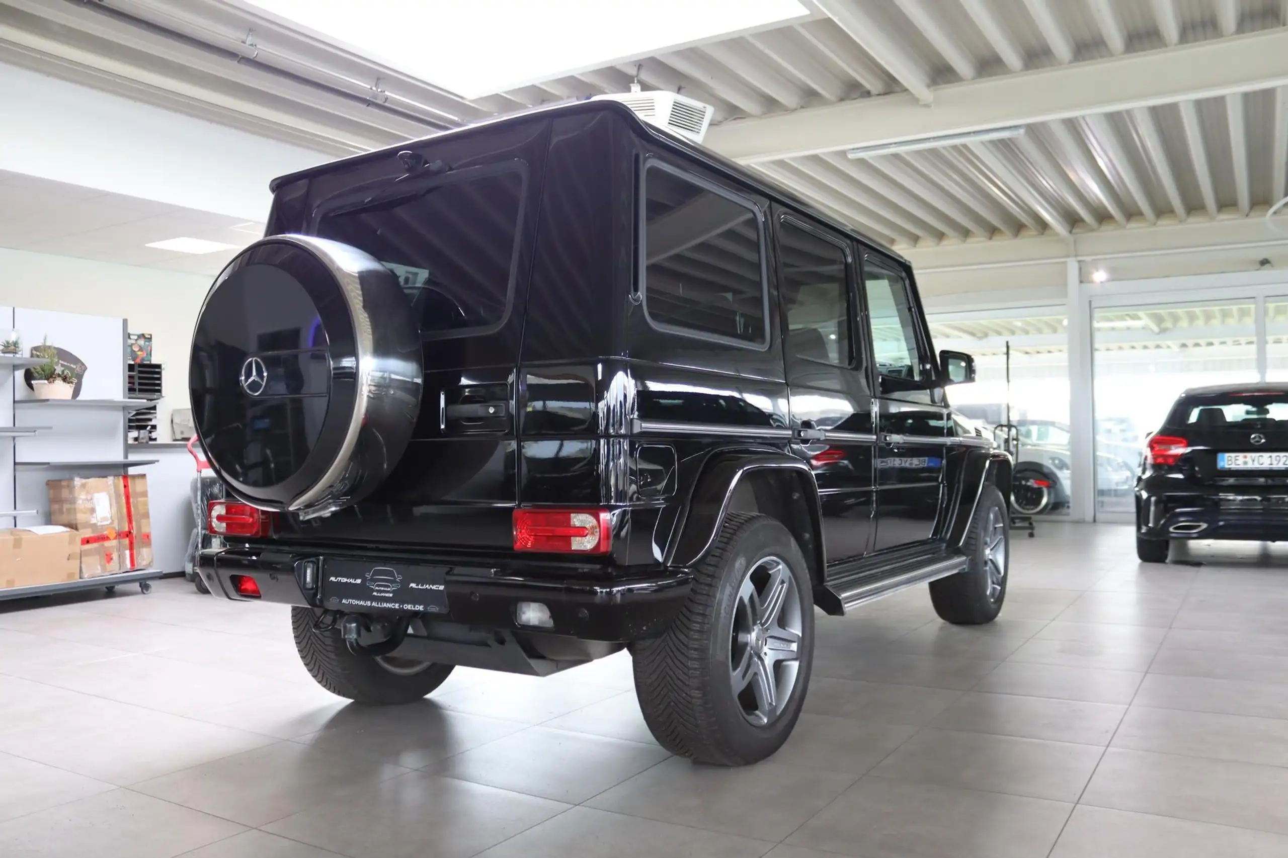 Mercedes-Benz - G