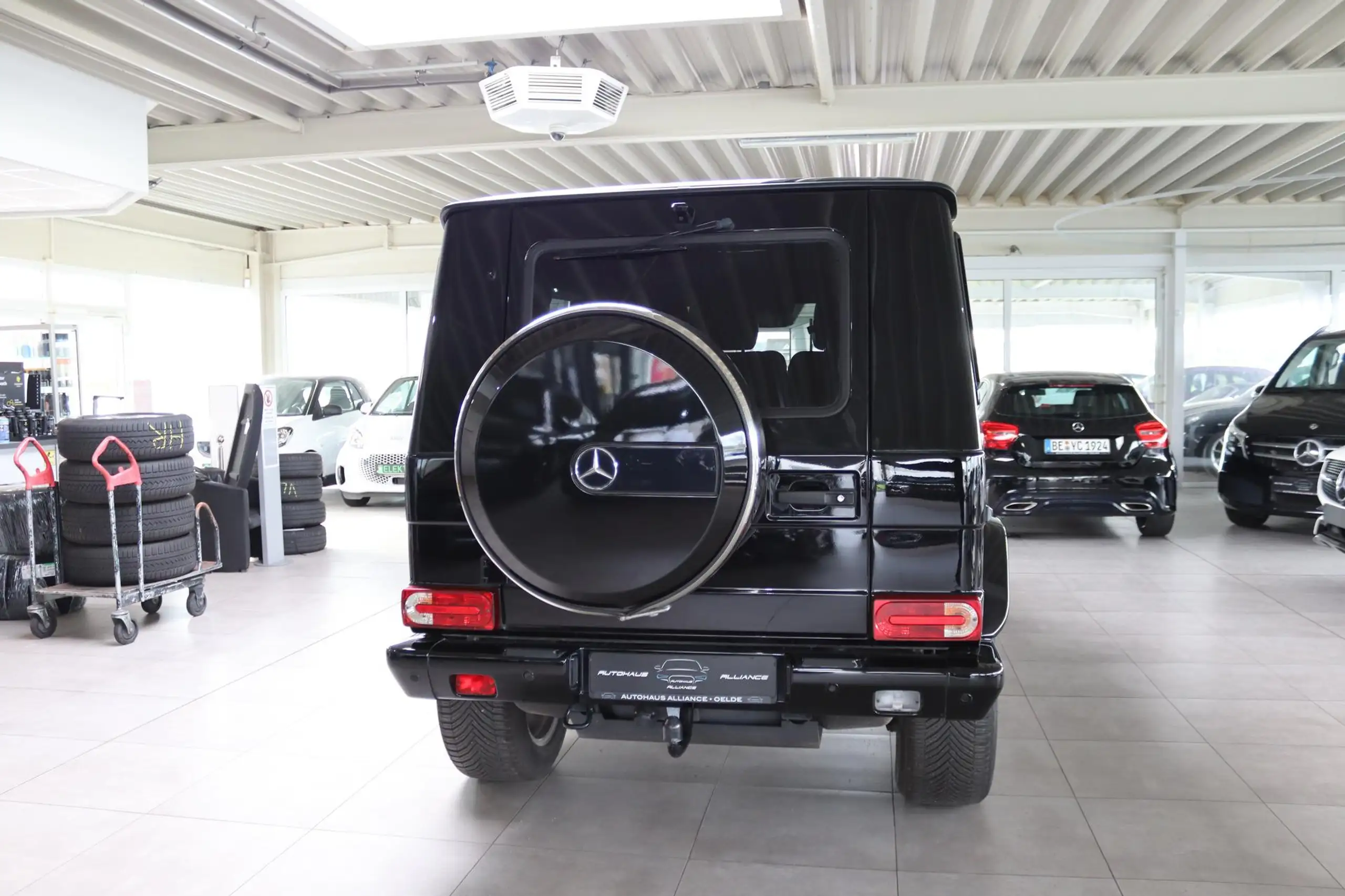 Mercedes-Benz - G