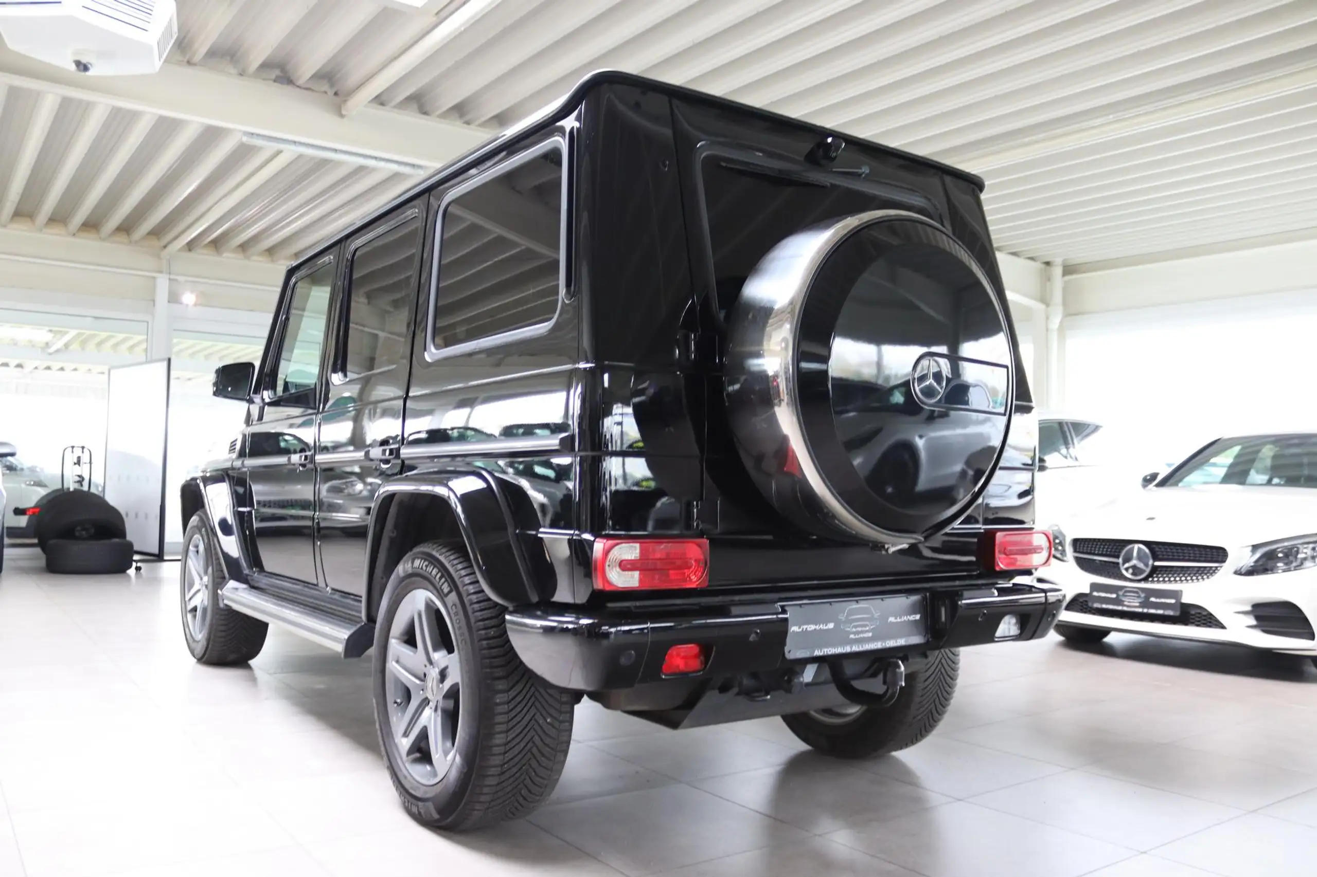 Mercedes-Benz - G