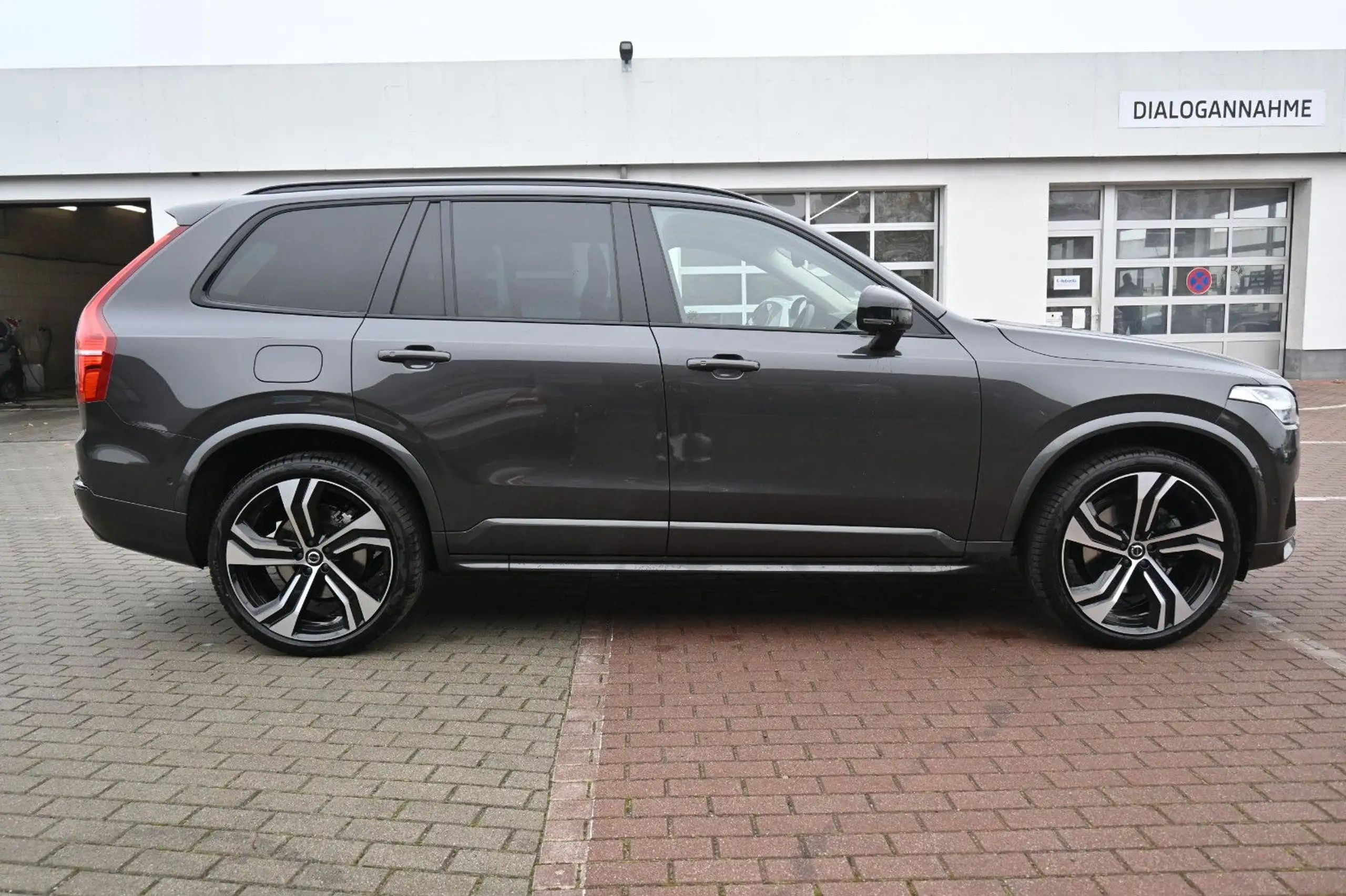 Volvo - XC90