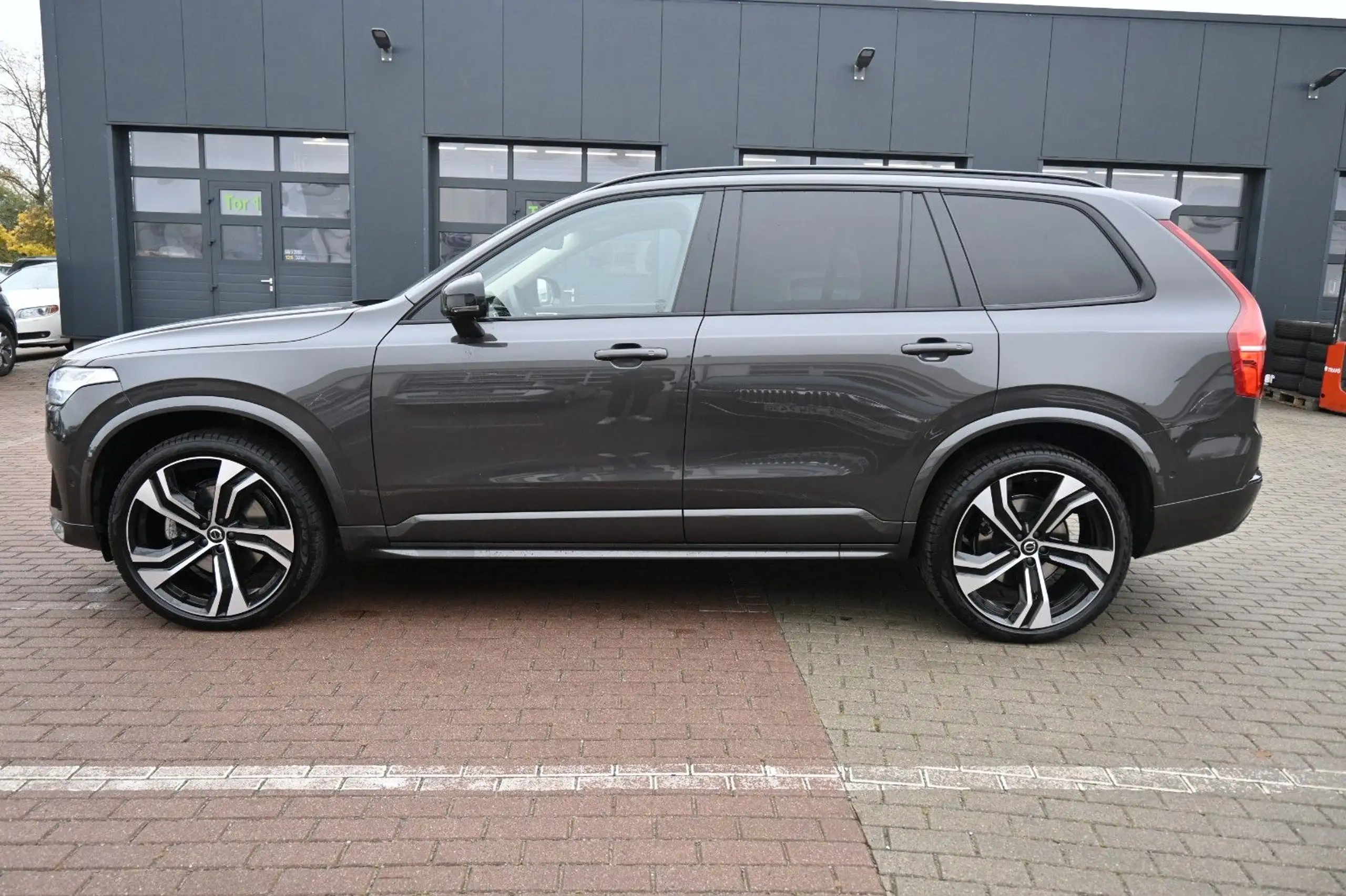 Volvo - XC90