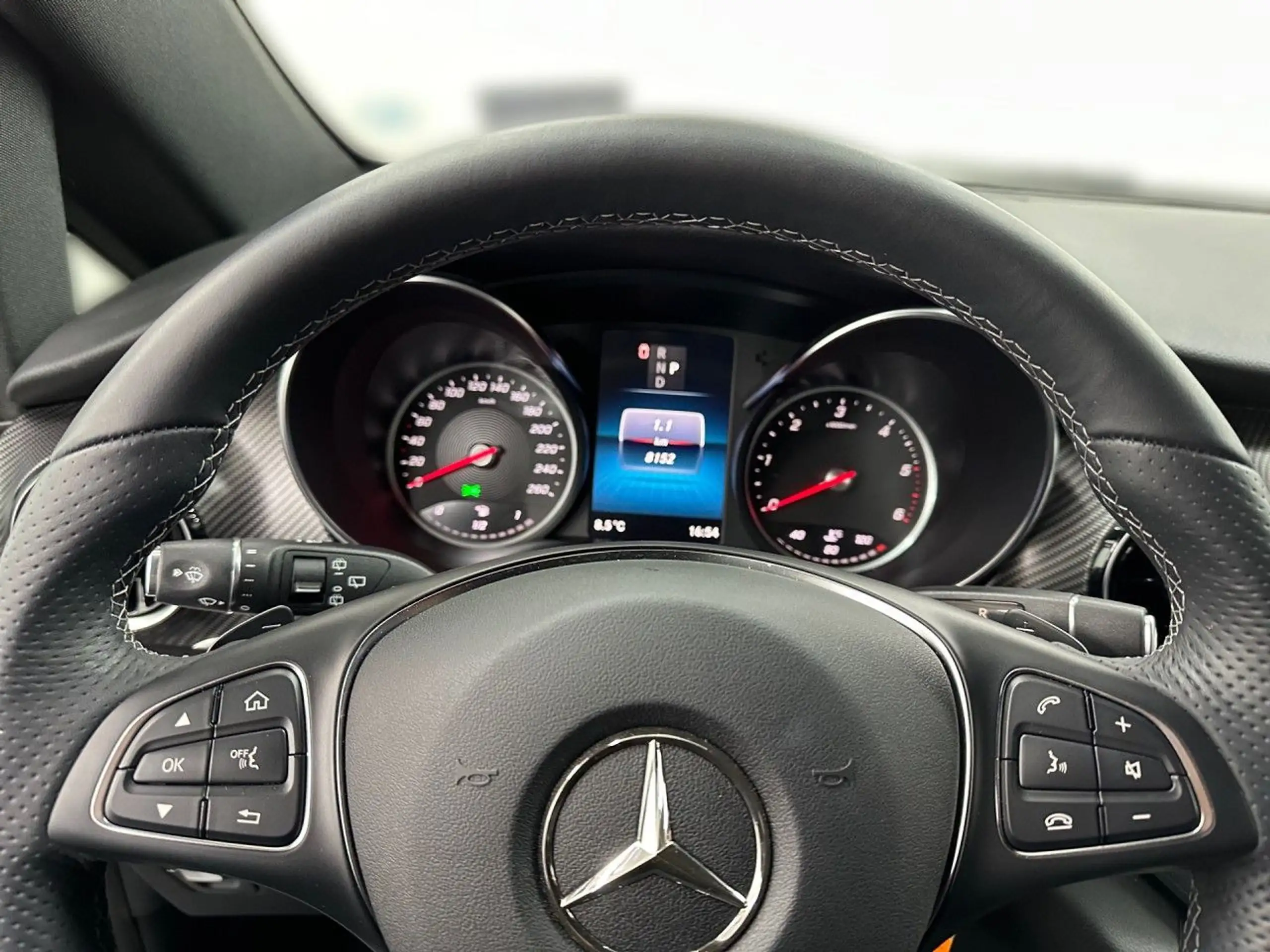 Mercedes-Benz - V 300