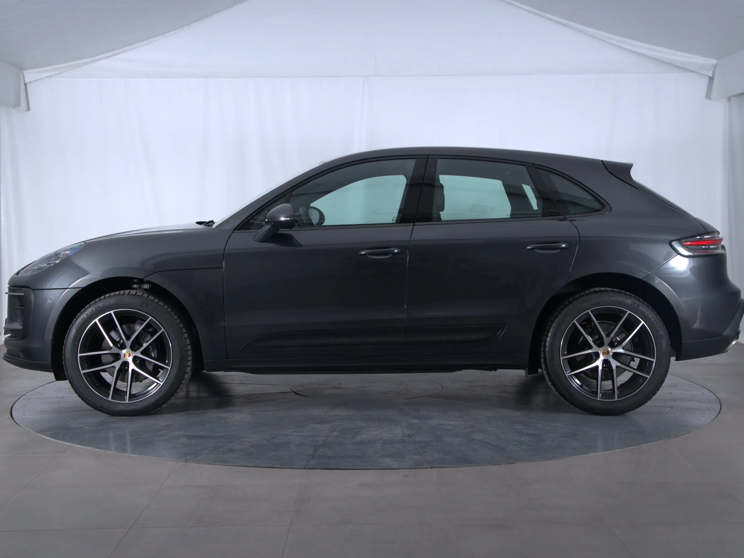 Porsche - Macan