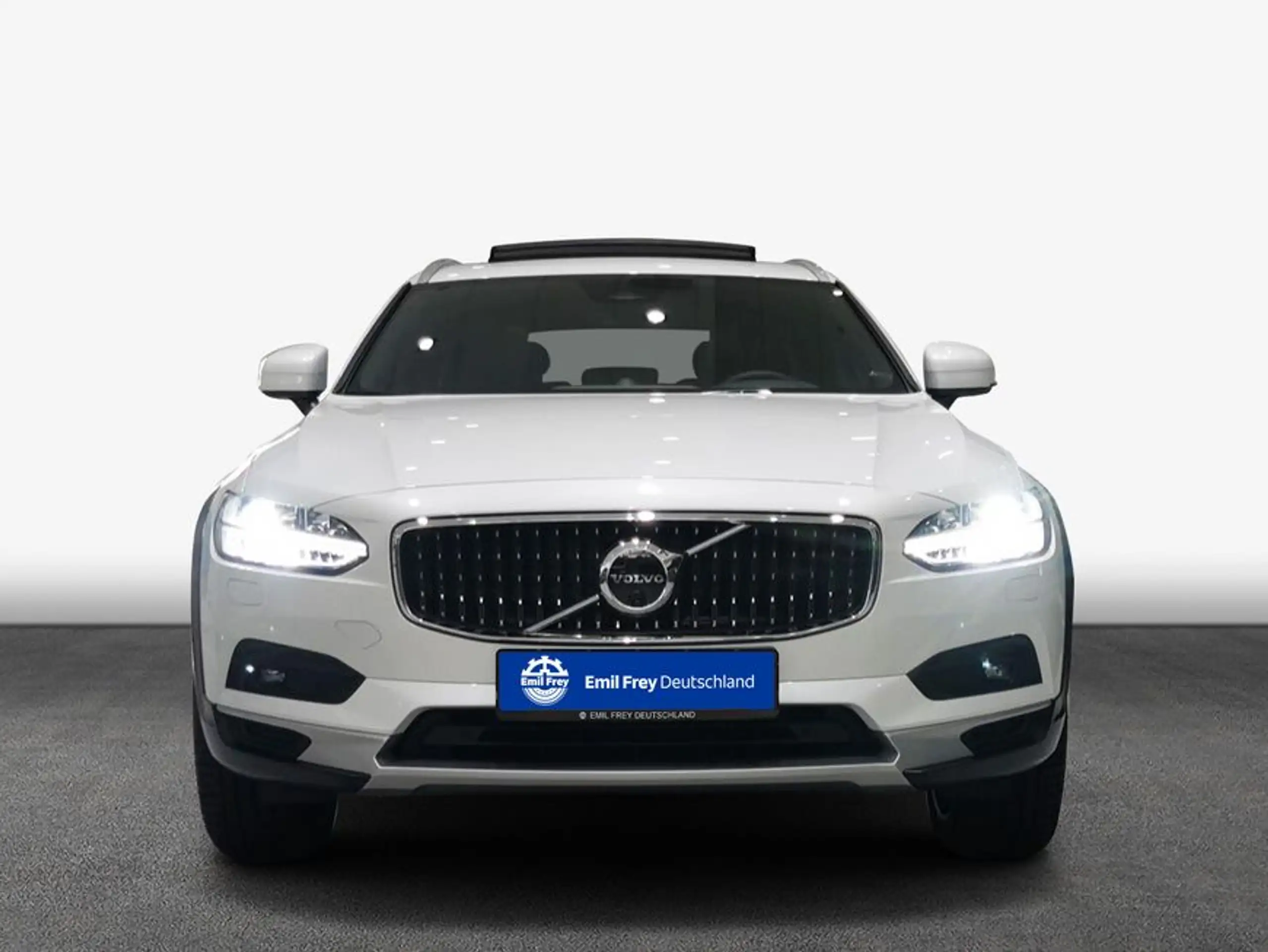 Volvo - V90 Cross Country