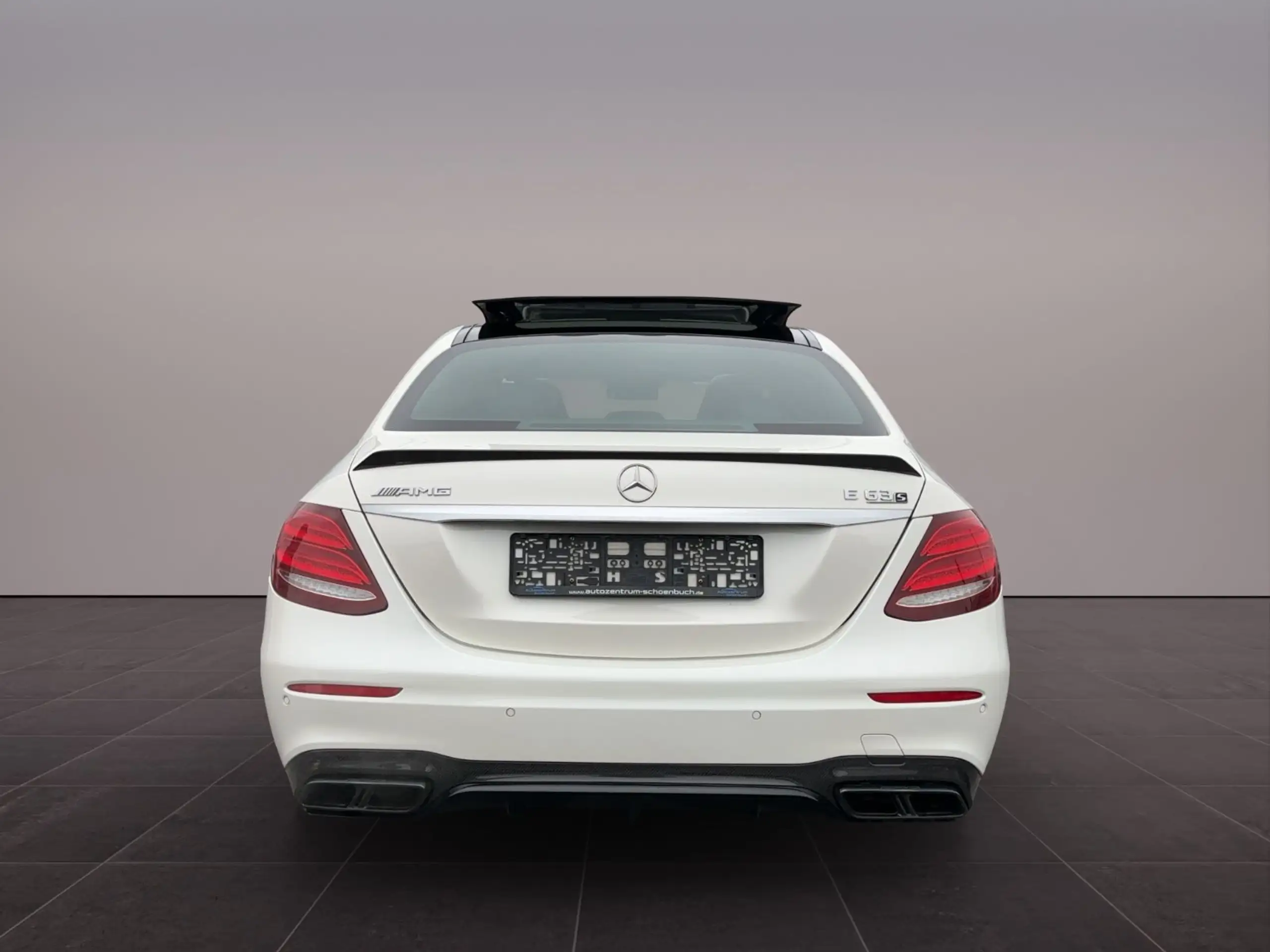 Mercedes-Benz - E 63 AMG