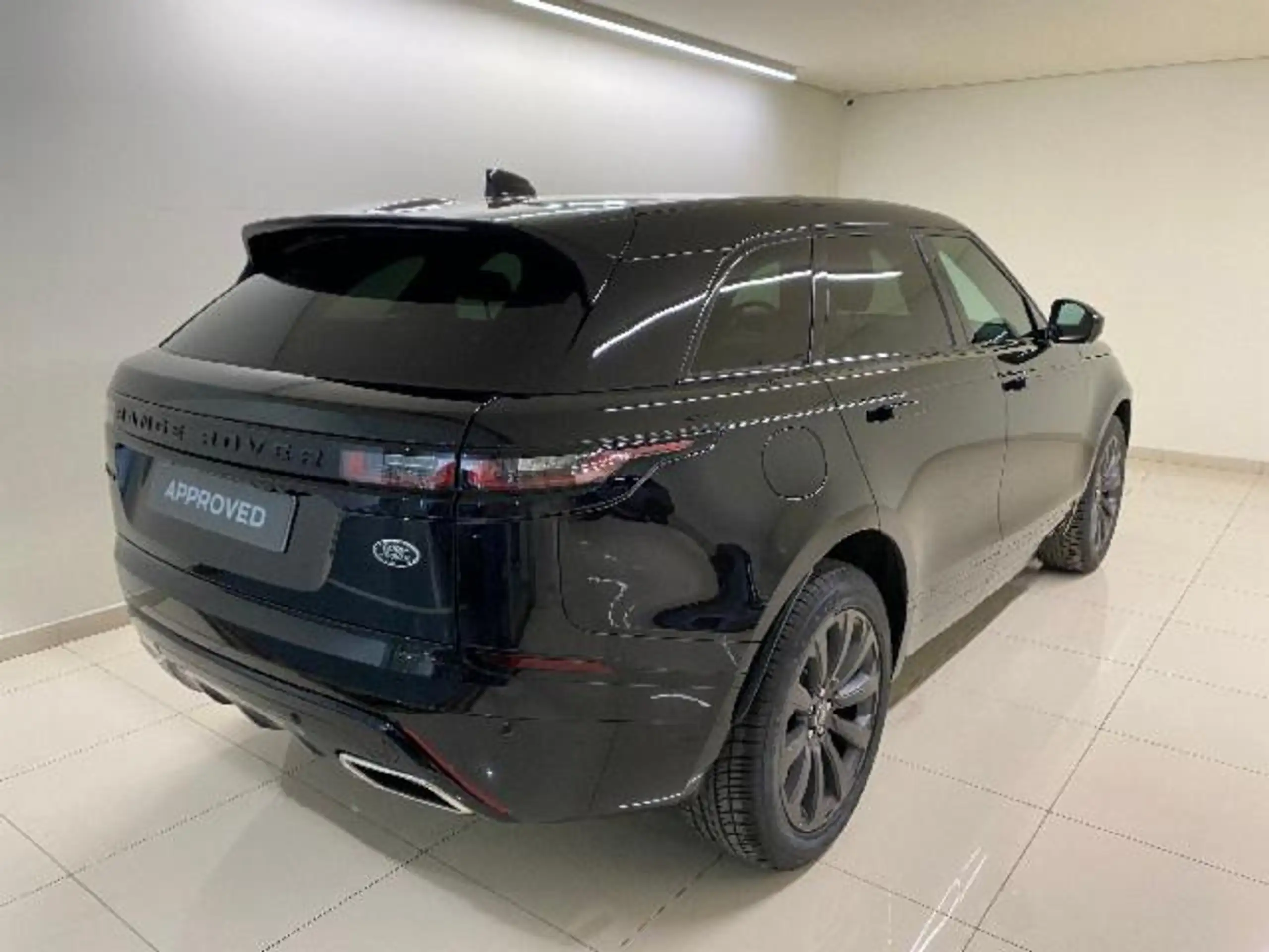 Land Rover - Range Rover Velar