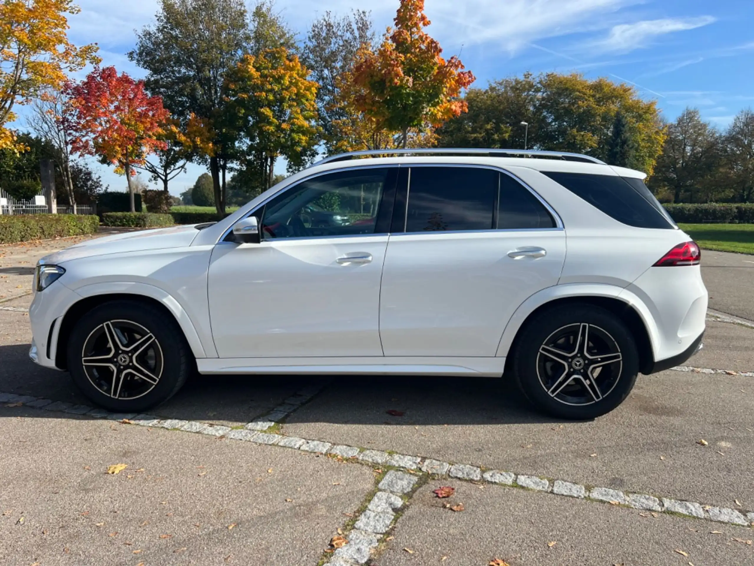 Mercedes-Benz - GLE 300