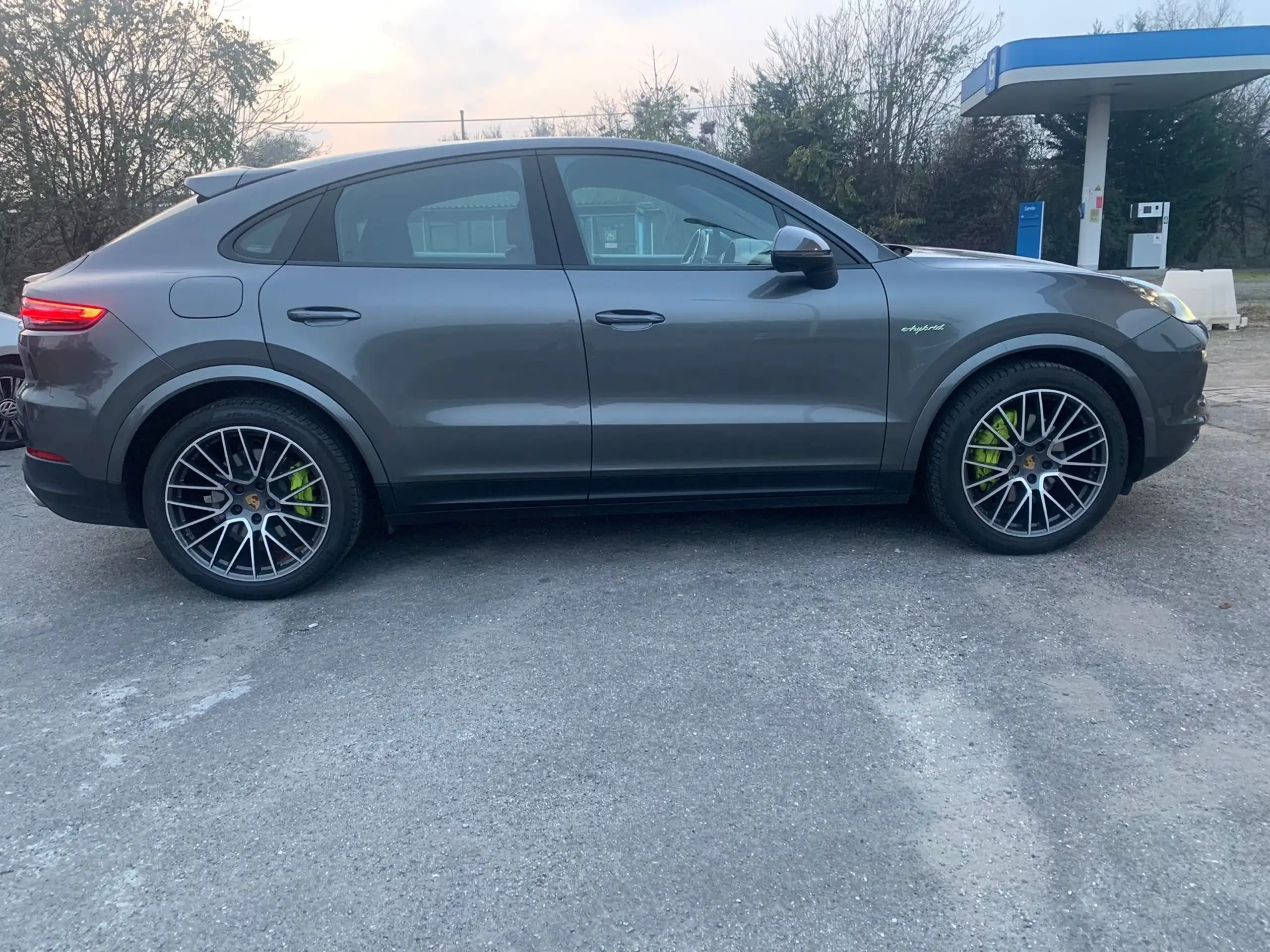 Porsche - Cayenne