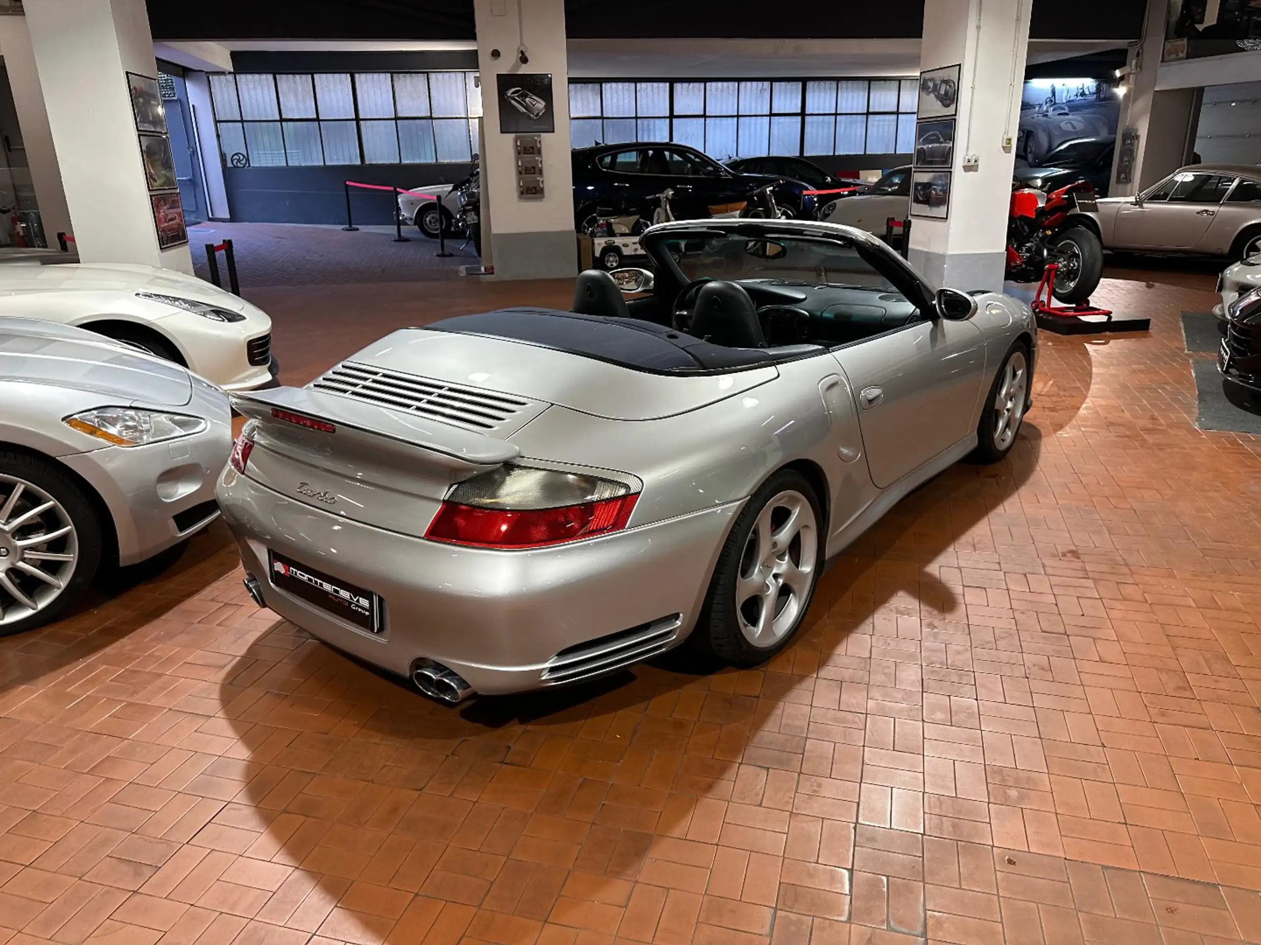 Porsche - 996