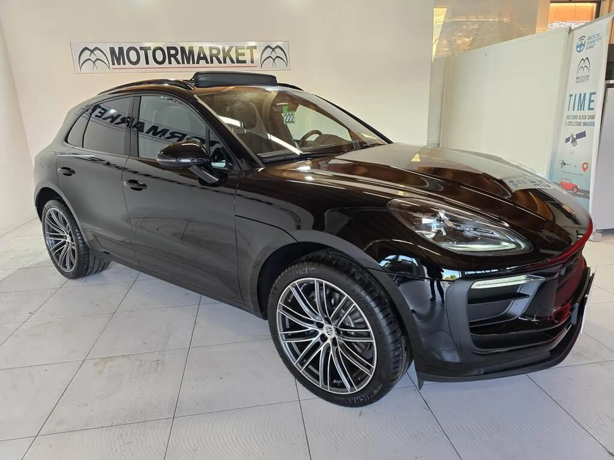 Porsche - Macan