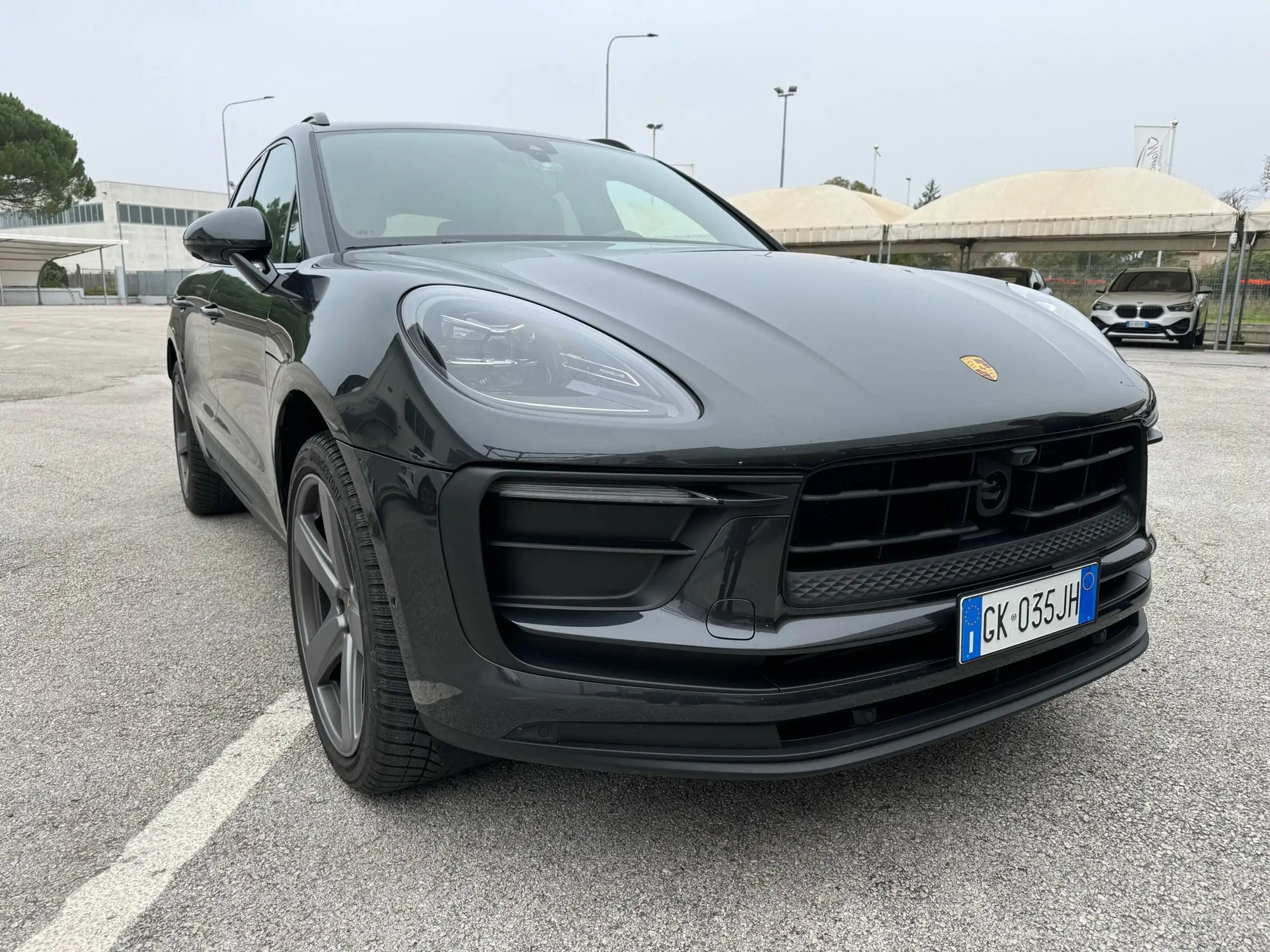 Porsche - Macan