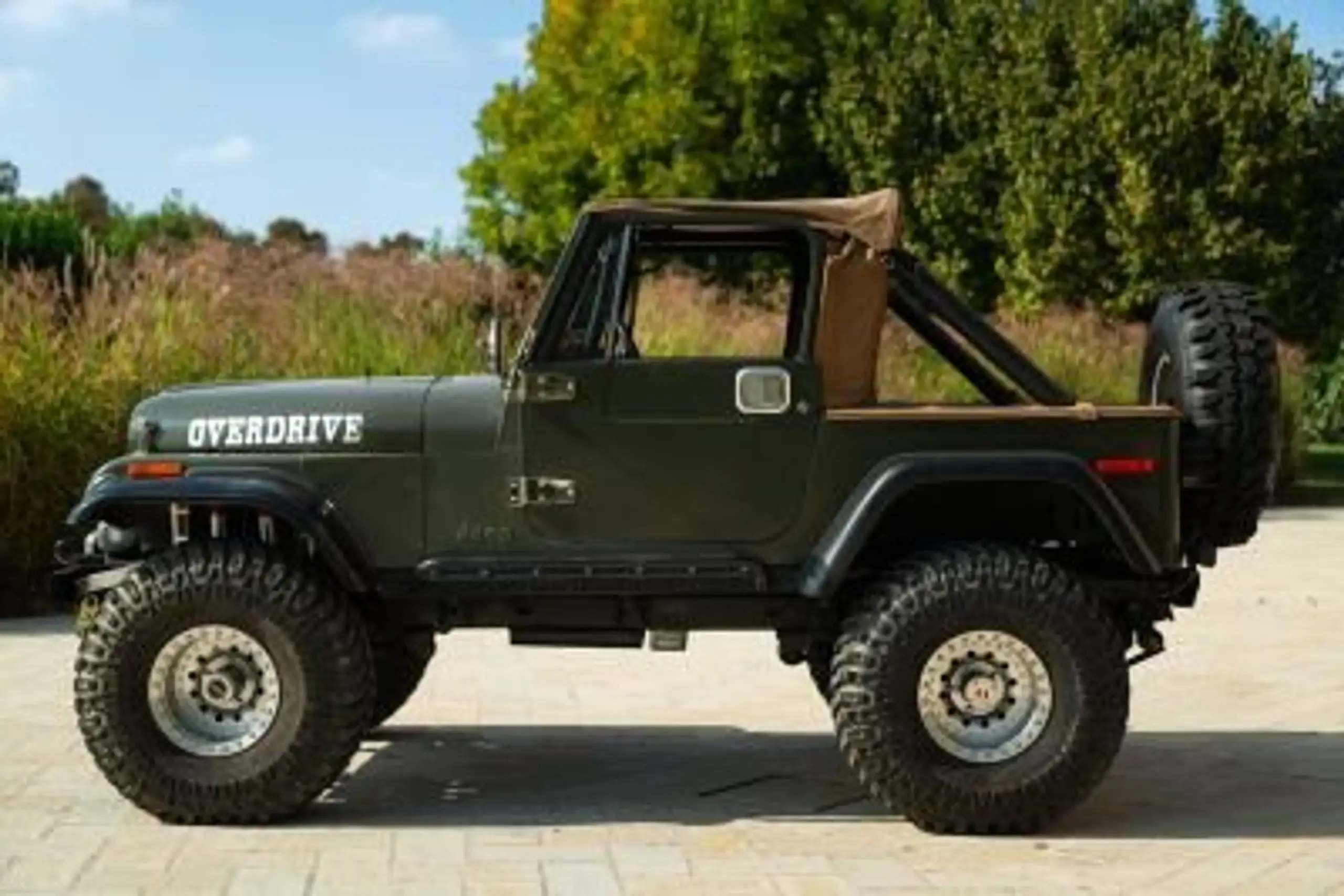 Jeep - CJ-7