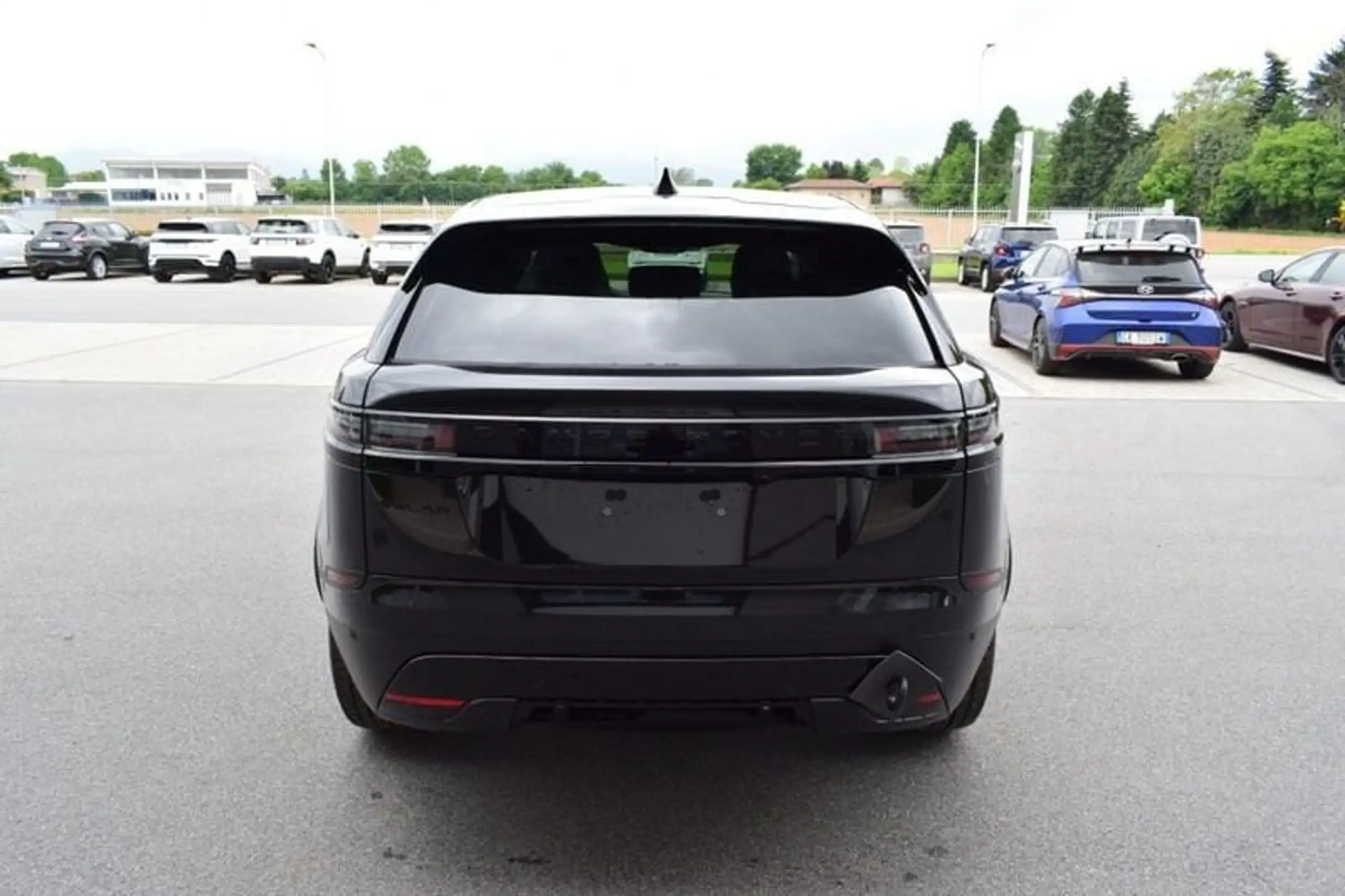 Land Rover - Range Rover Velar