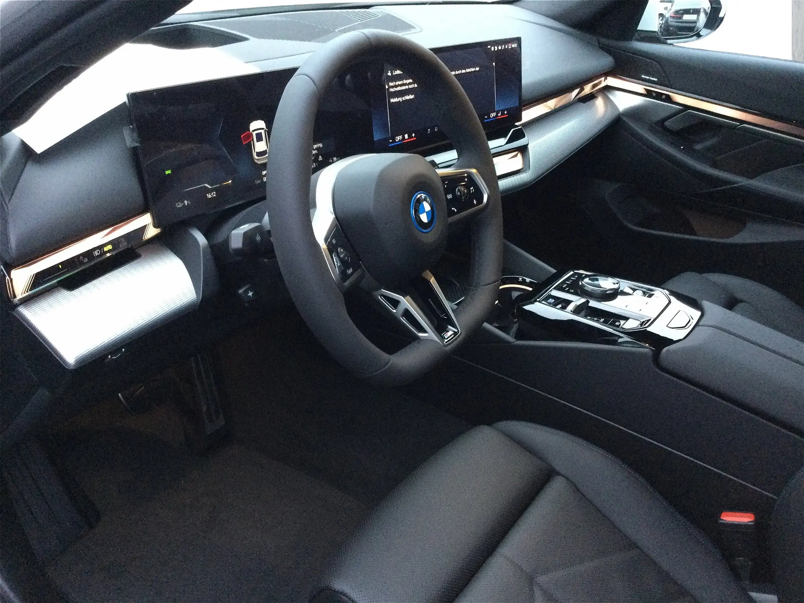 BMW - i5