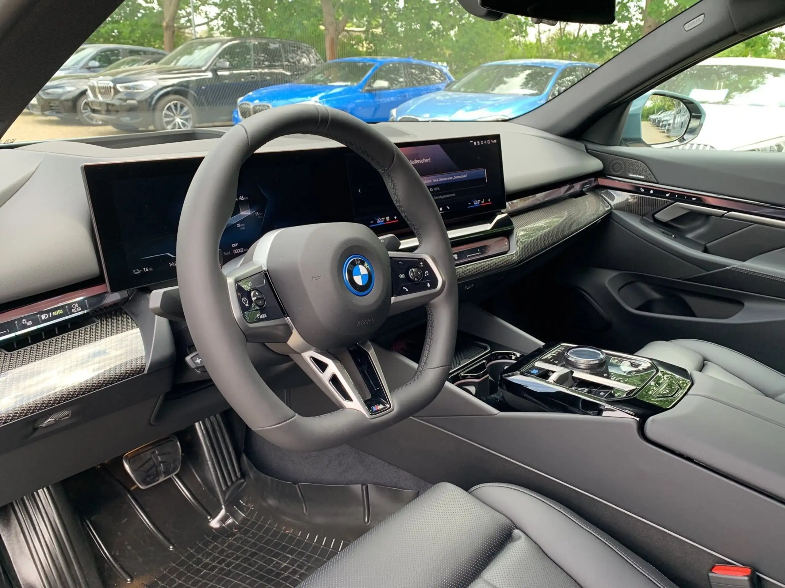 BMW - i5