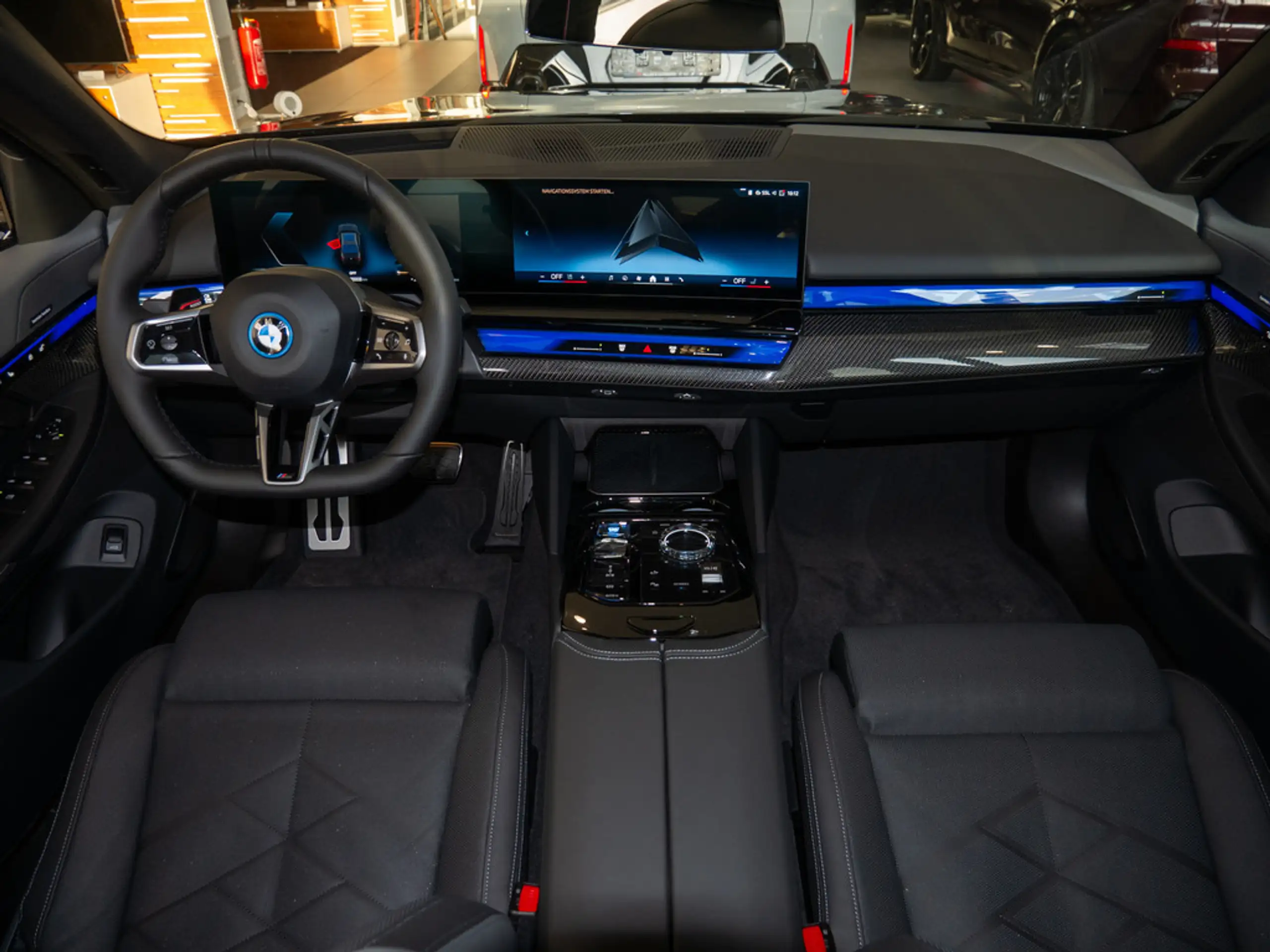 BMW - i5