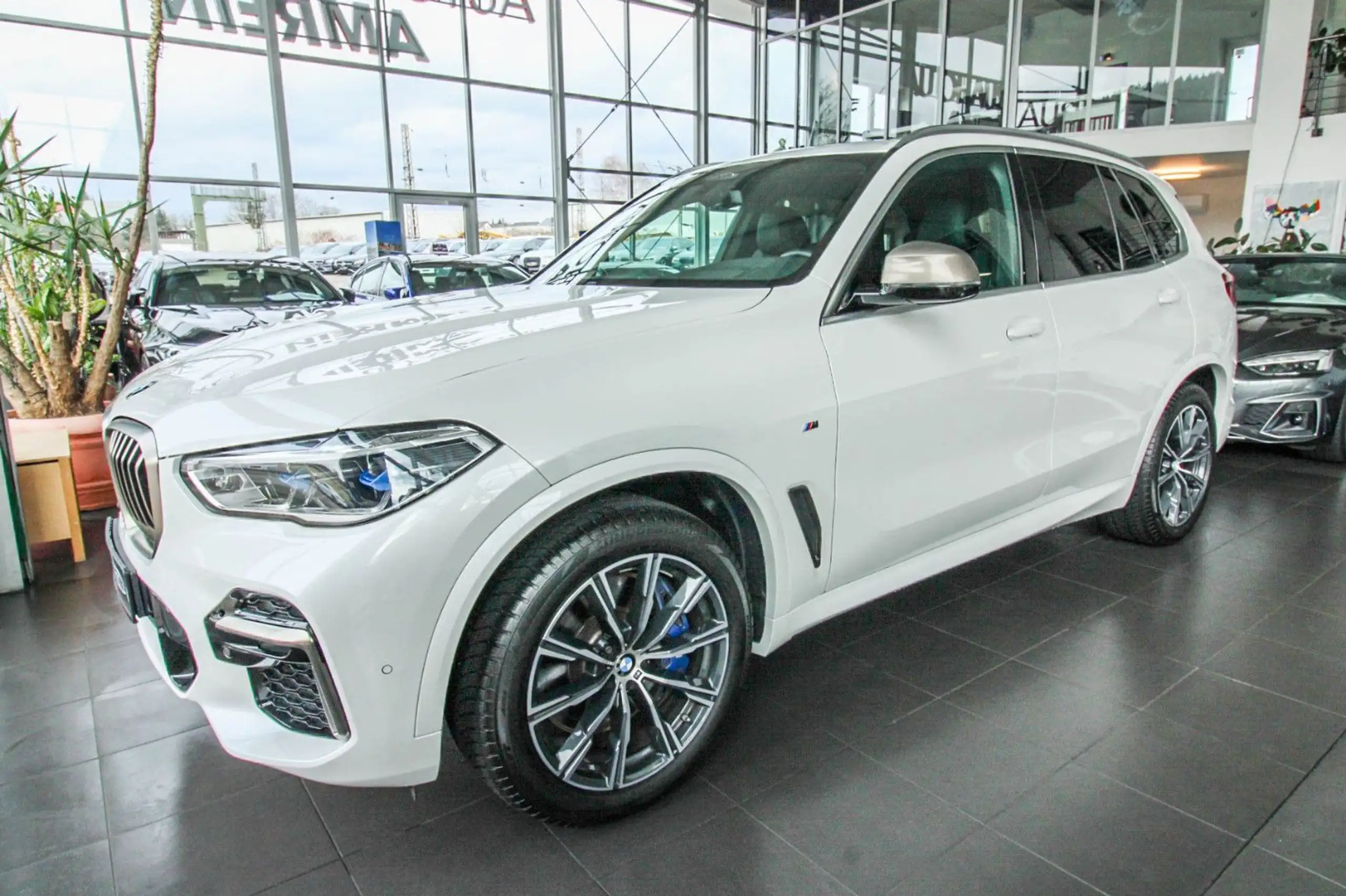 BMW - X5 M