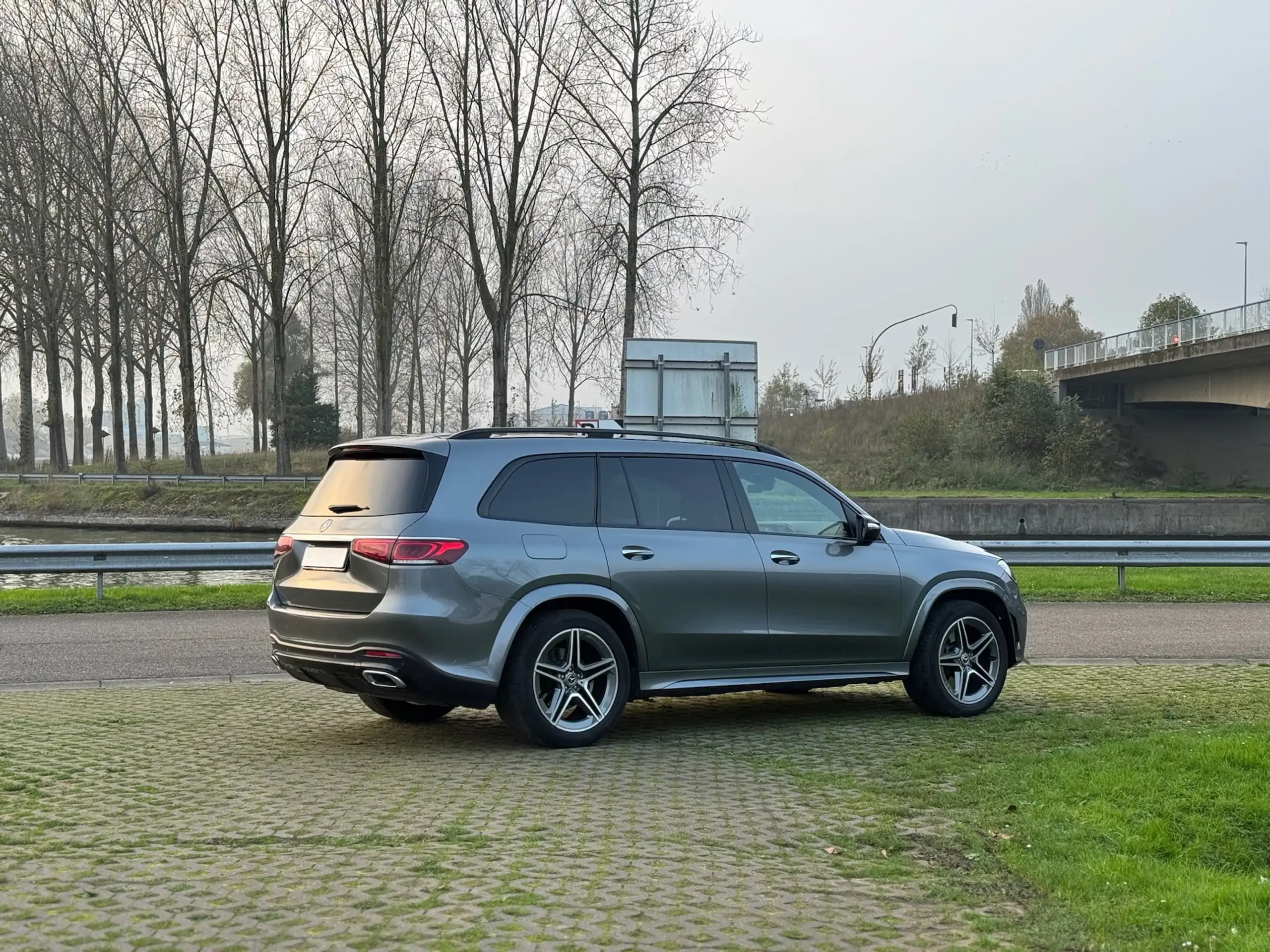 Mercedes-Benz - GLS 350