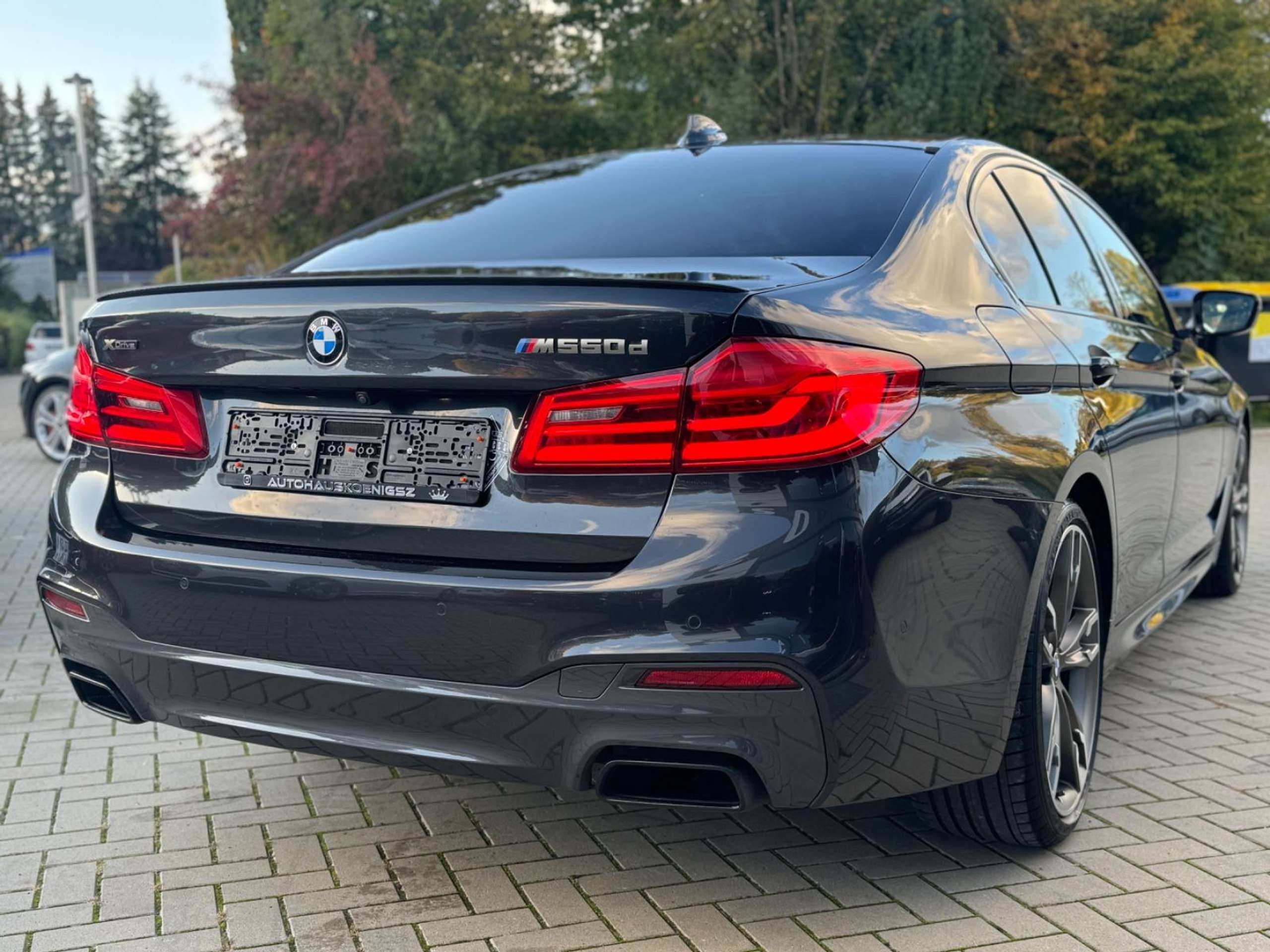 BMW - 550