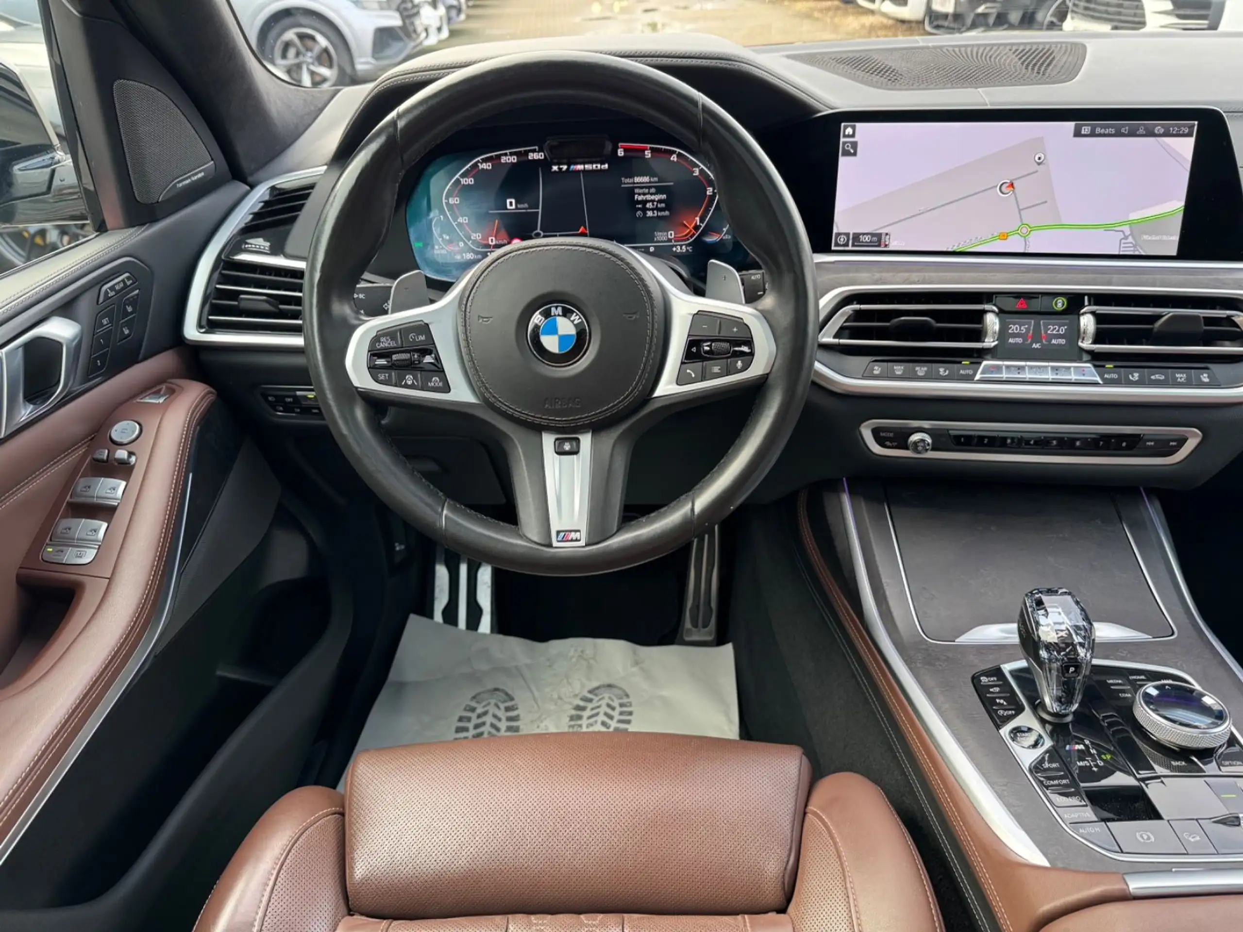 BMW - X7