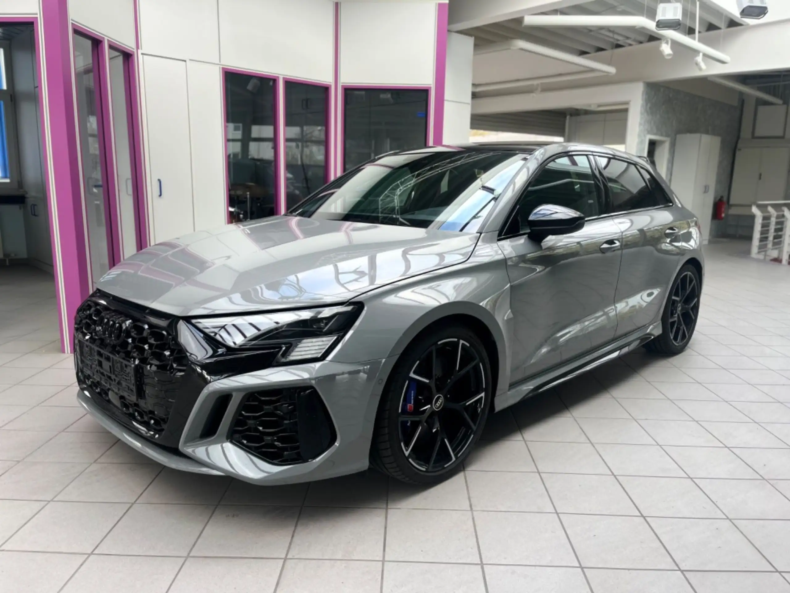 Audi - RS3