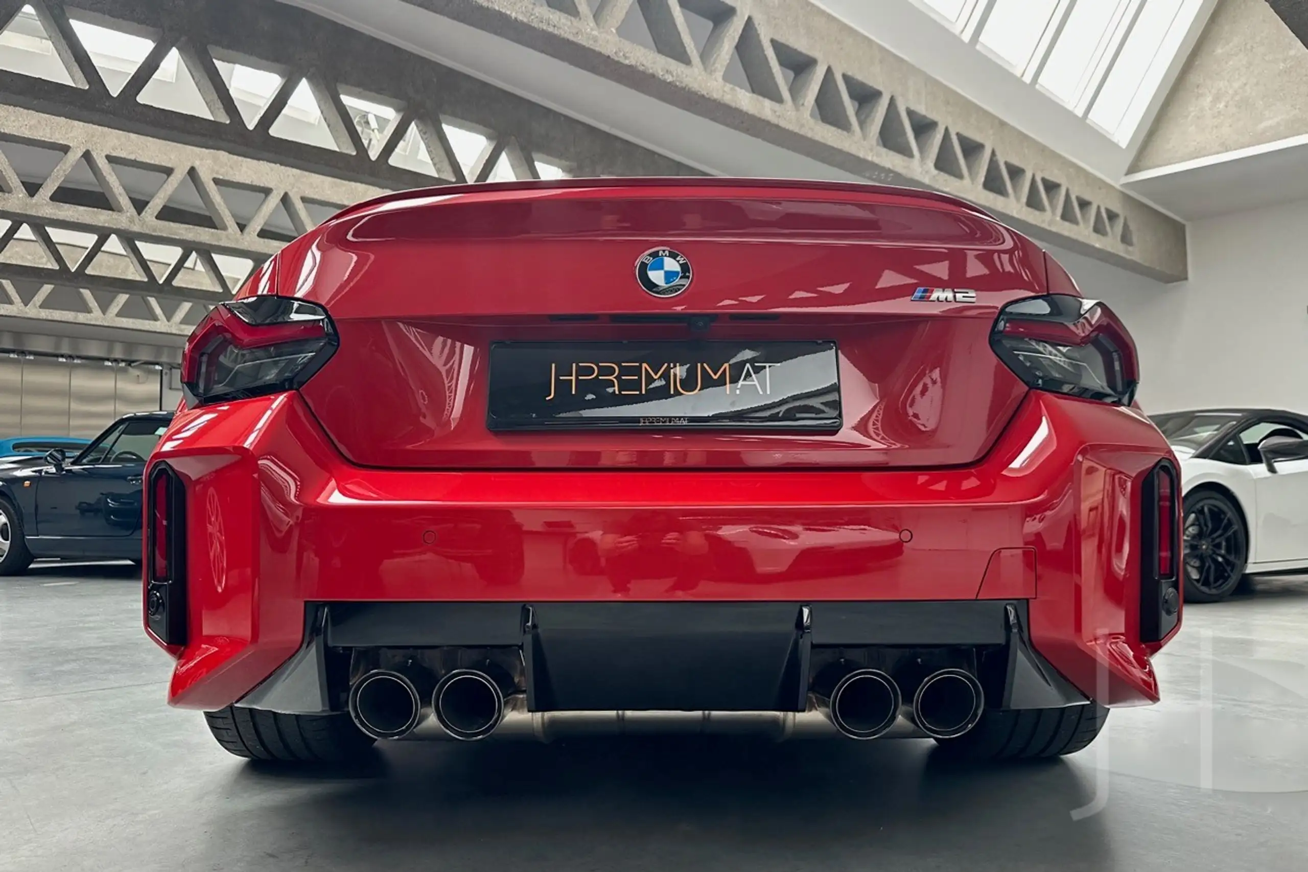 BMW - M2