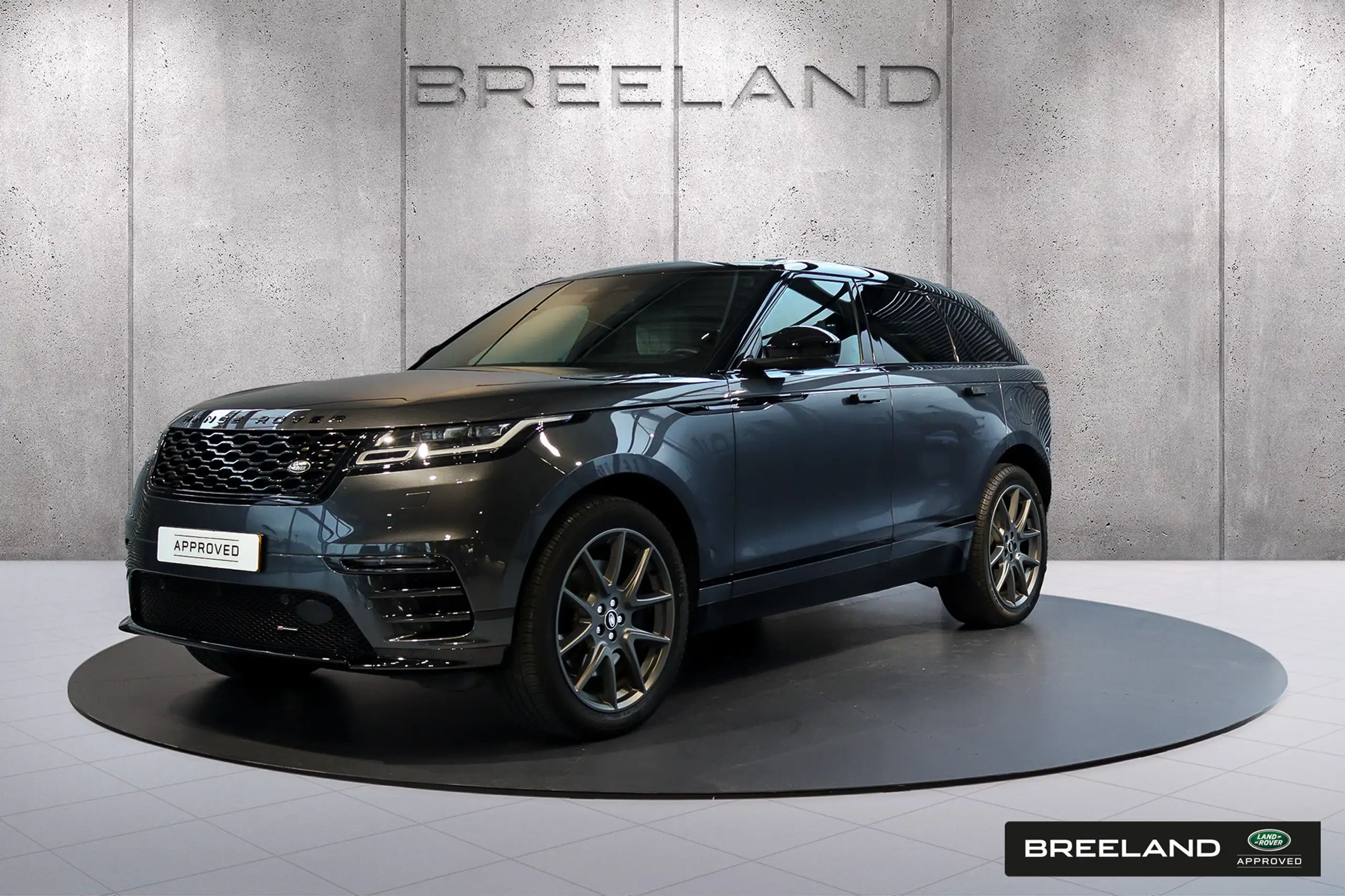 Land Rover - Range Rover Velar